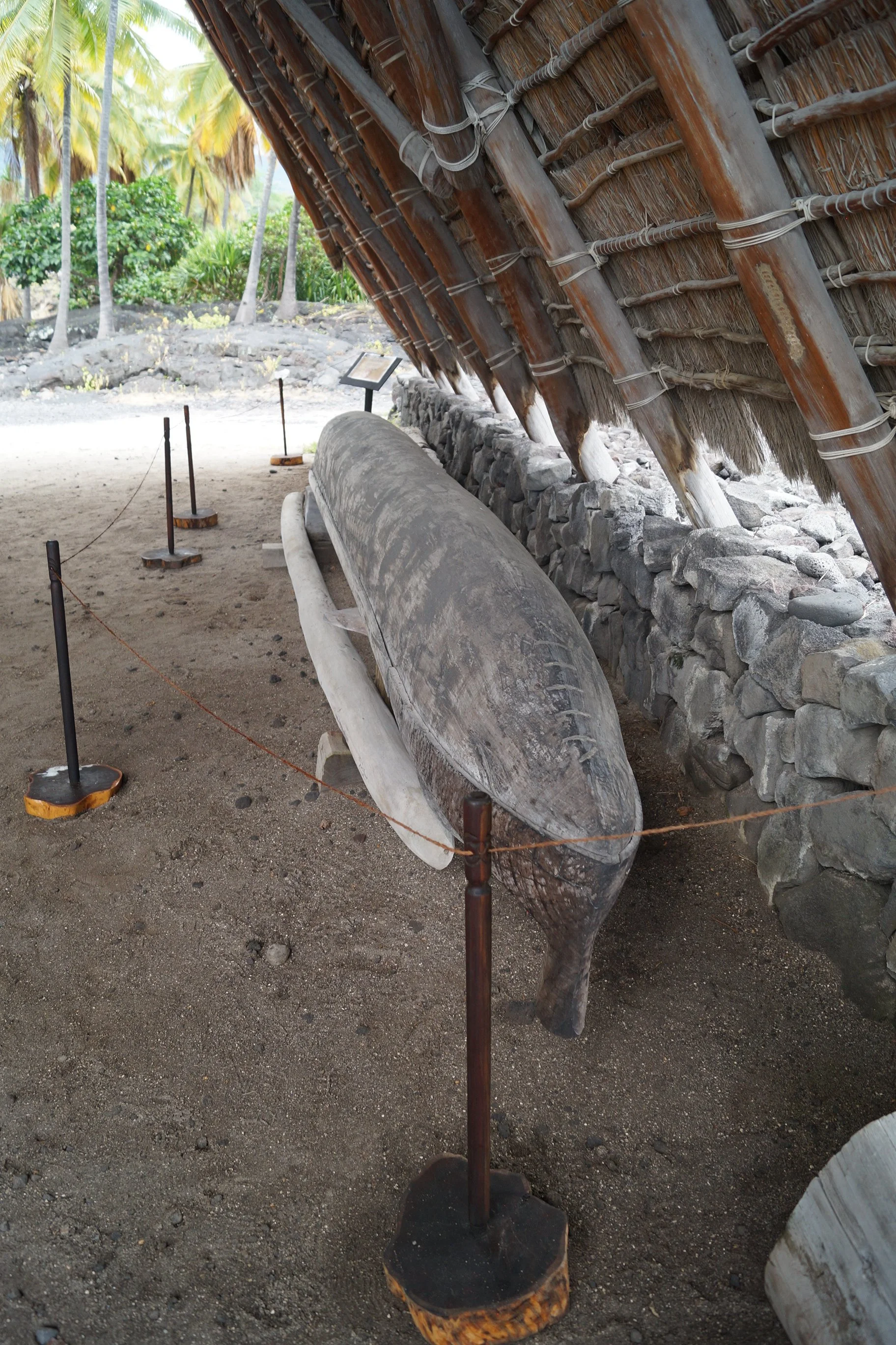 Pu'uhonua O Hōnaunau National Historical Park - Canoe