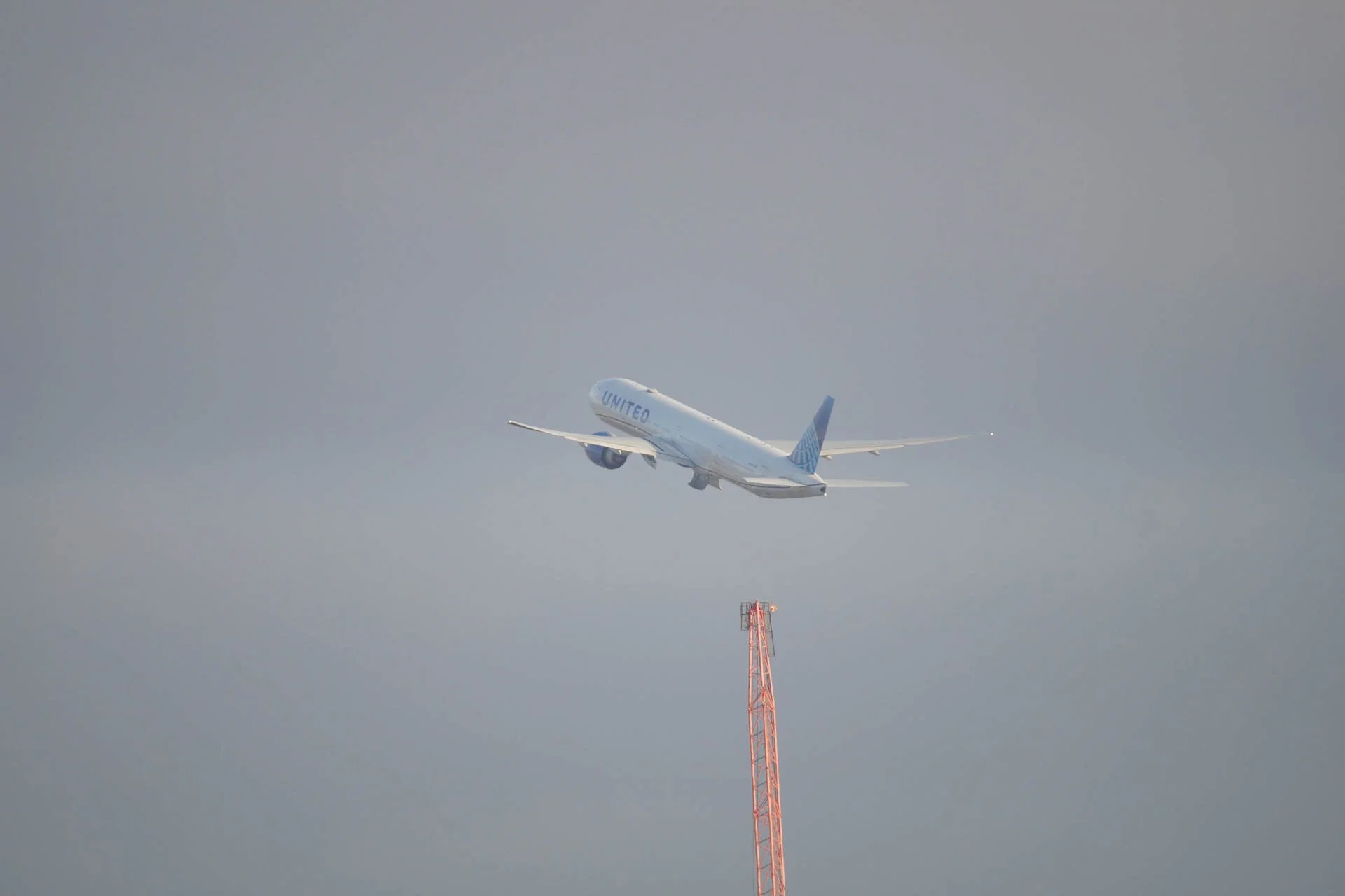 United Airlines - N22511U - Boeing 777-300ER - EVO Blue