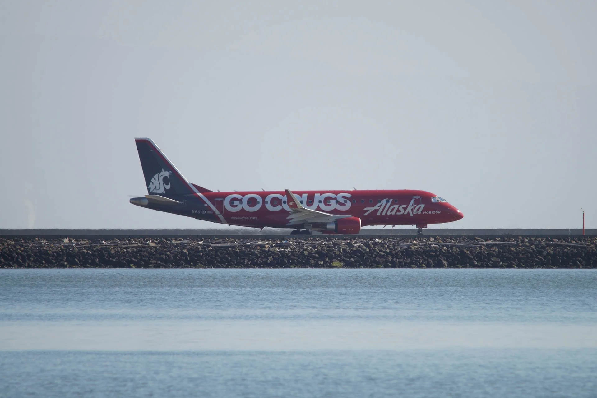 Alaska Horizon - N661QX - Embraer E175LR - Washington State Cougars