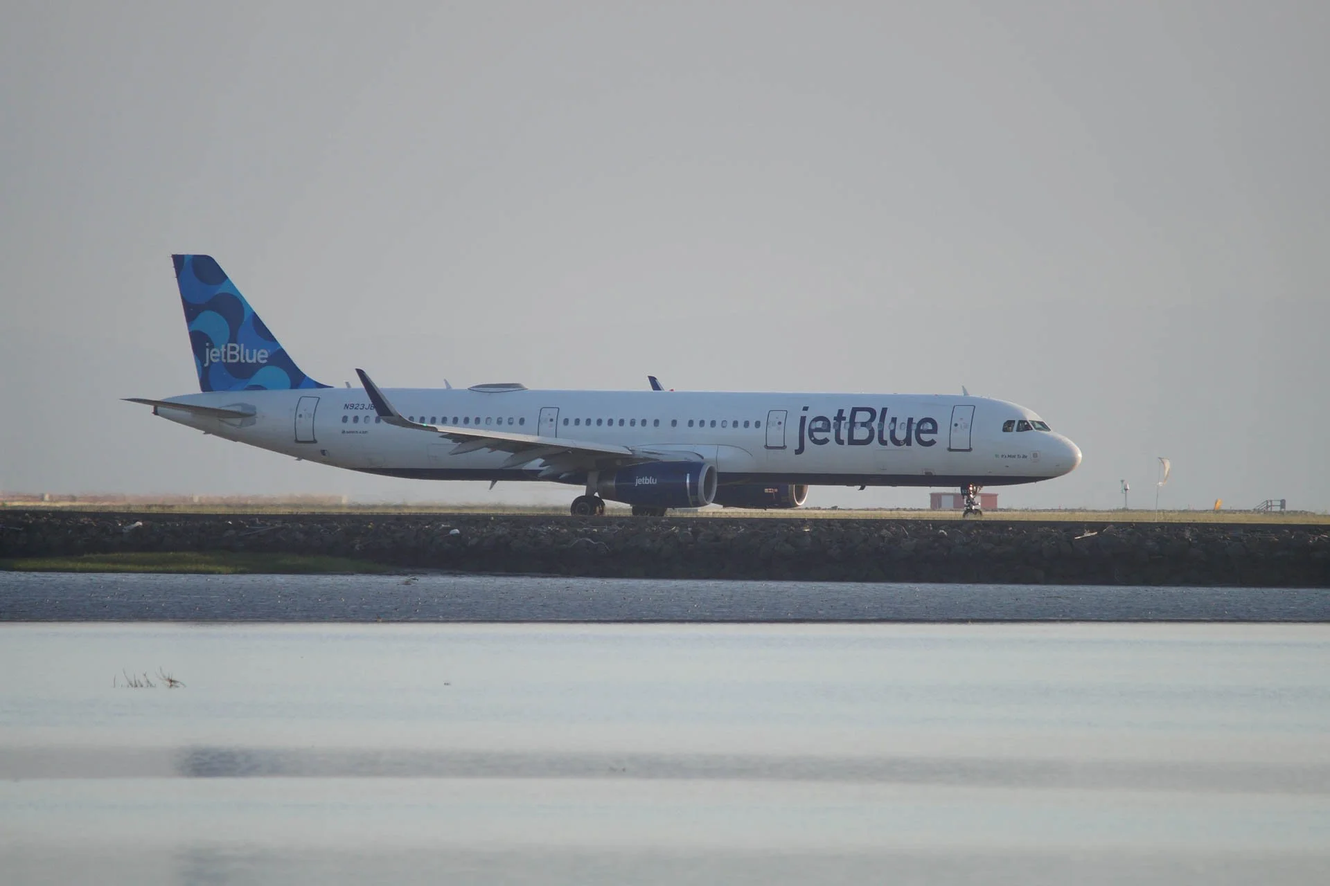 JetBlue - N923JB - Airbus A321-200