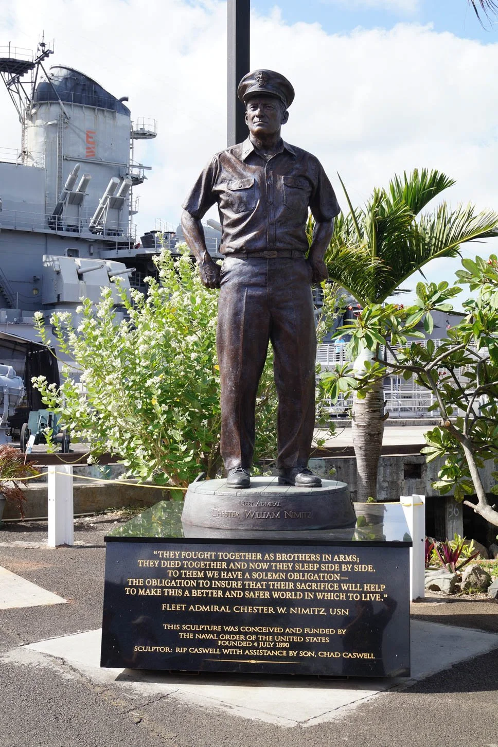 Oahu - Statue of Chester Nimitz at Pearl Harbor