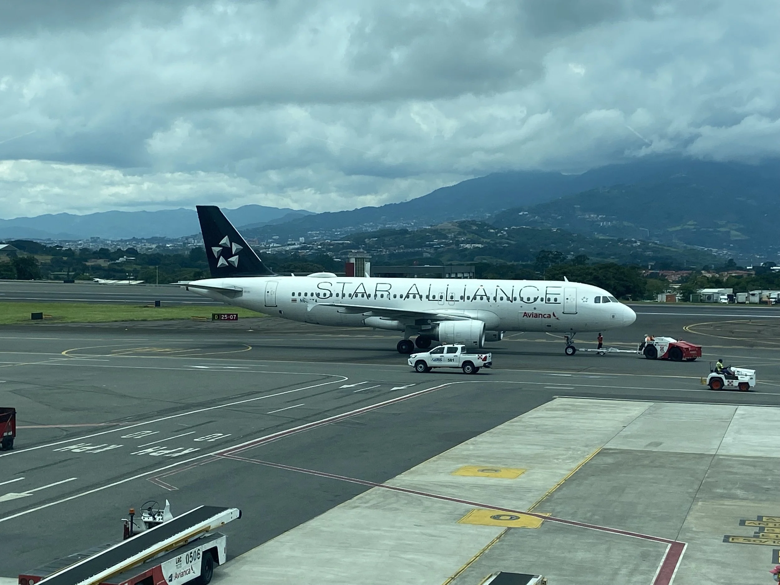 Avianca, Airbus A320-200, N689TA, Star Alliance