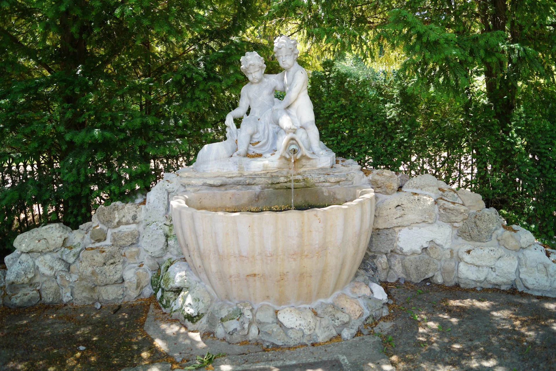Vienna - Schonbrunn Palace - Angel Fountain