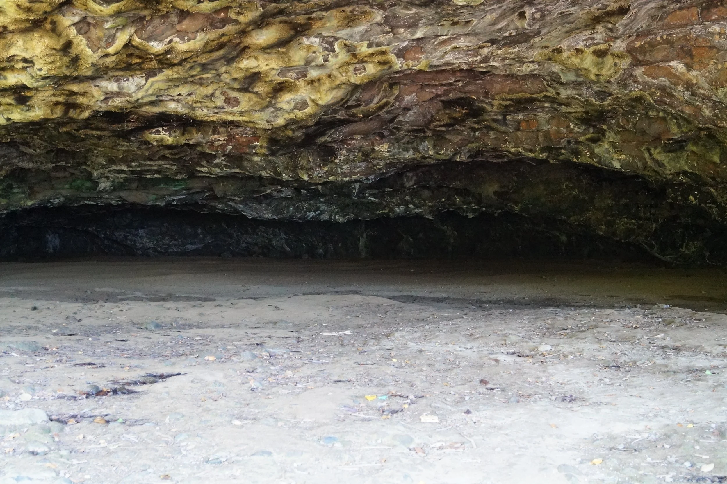 Maniniholo Dry Cave