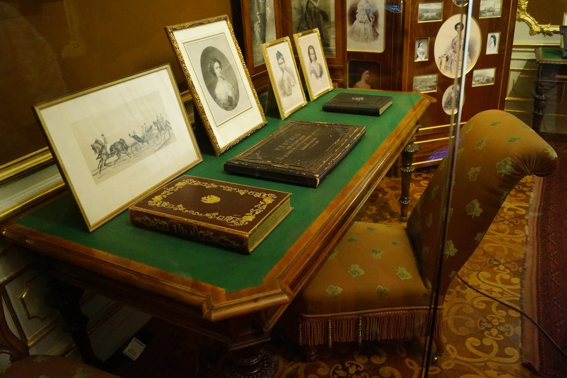 Vienna - Schonbrunn Palace - Desk