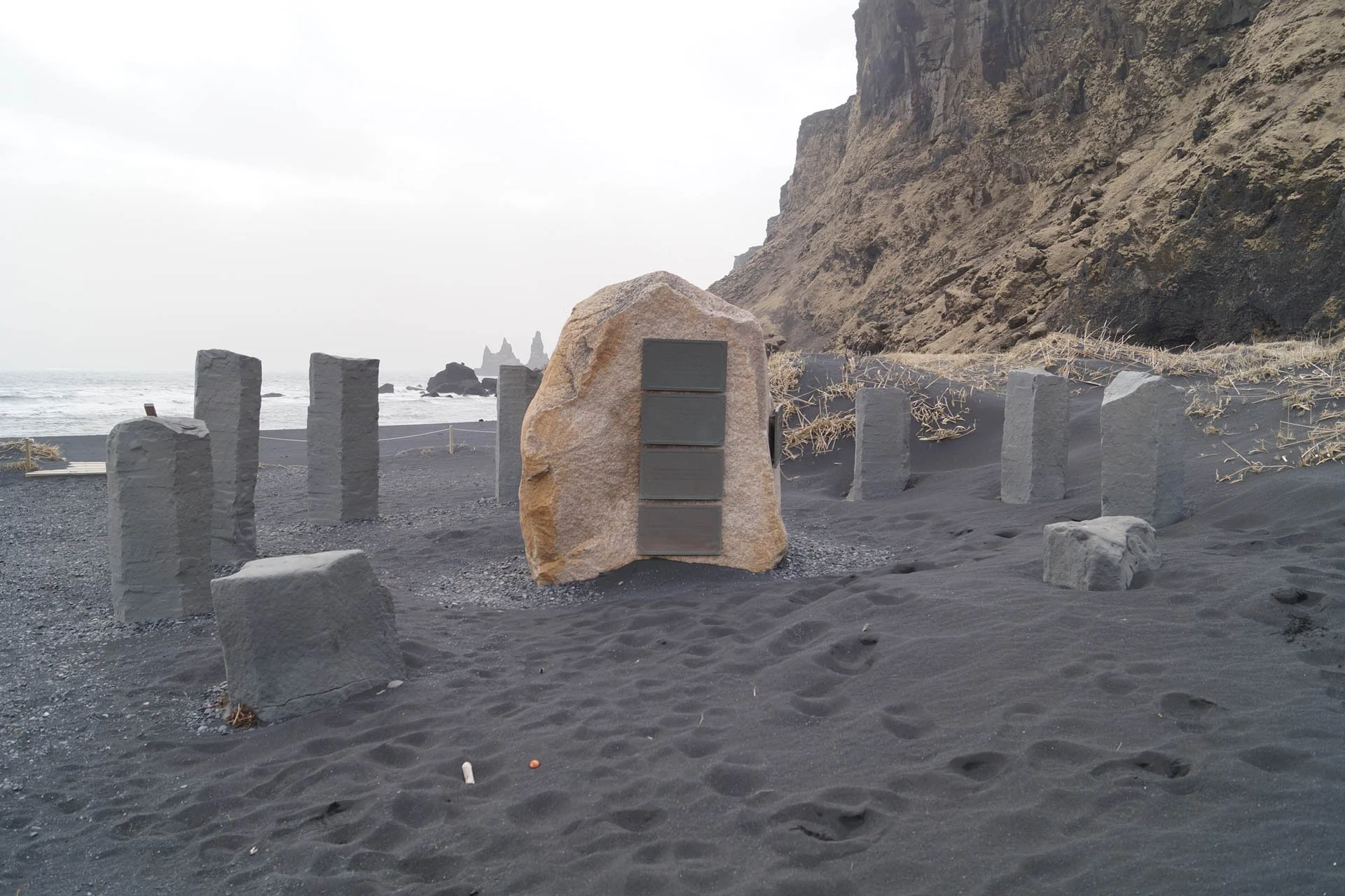 Black Sands Beach - Memorial