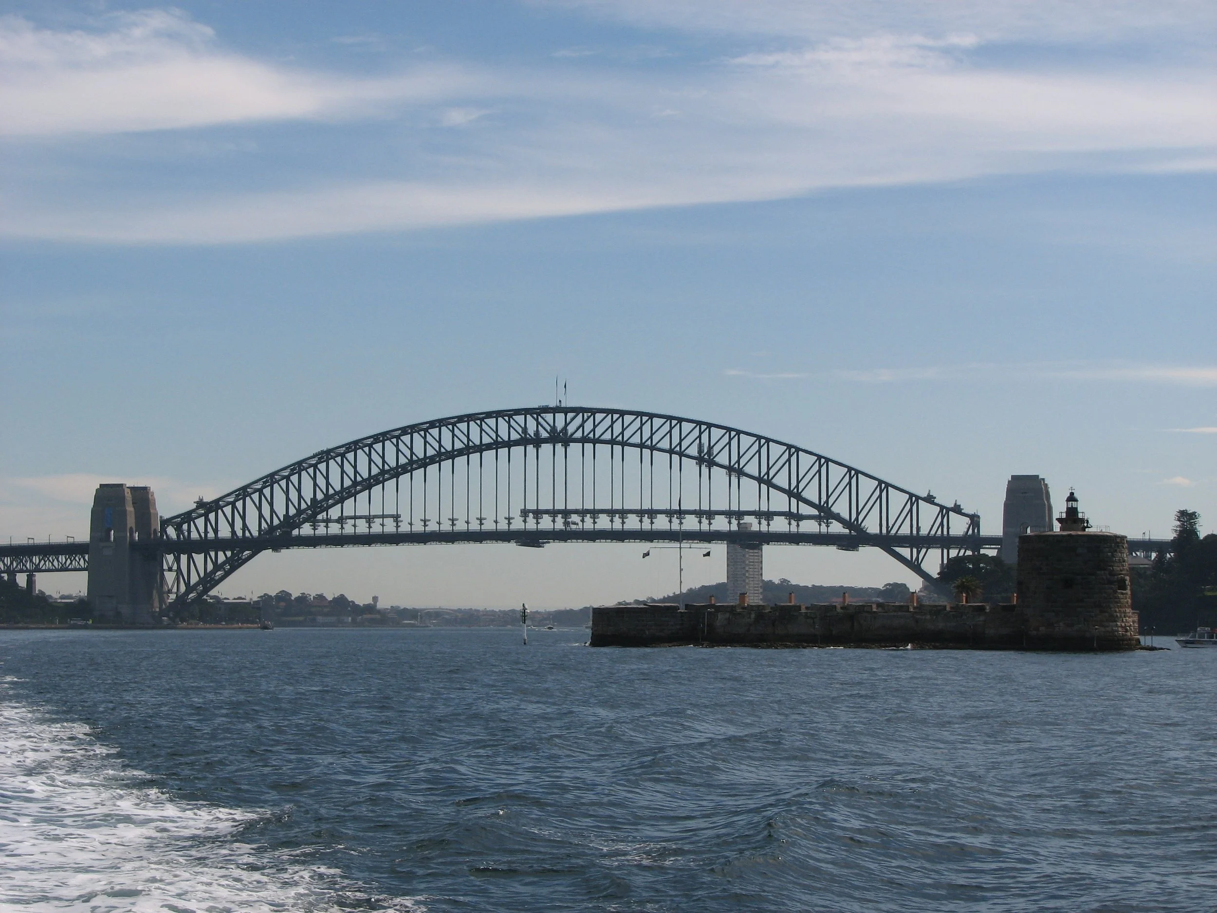 The Harbor Bridge seen from the ferry on the way to Manly