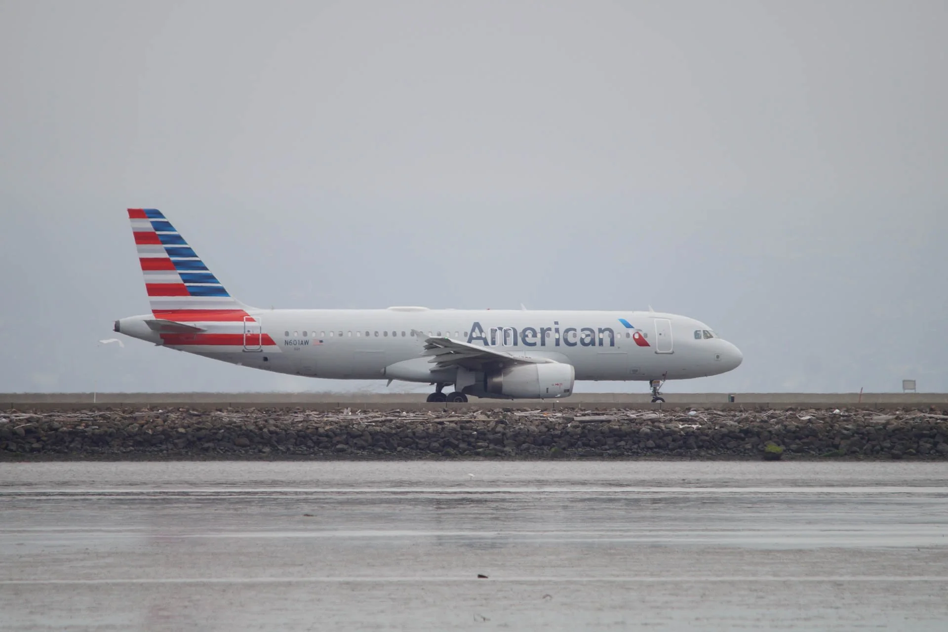 American Airlines_N601AW_Airbus A320-200