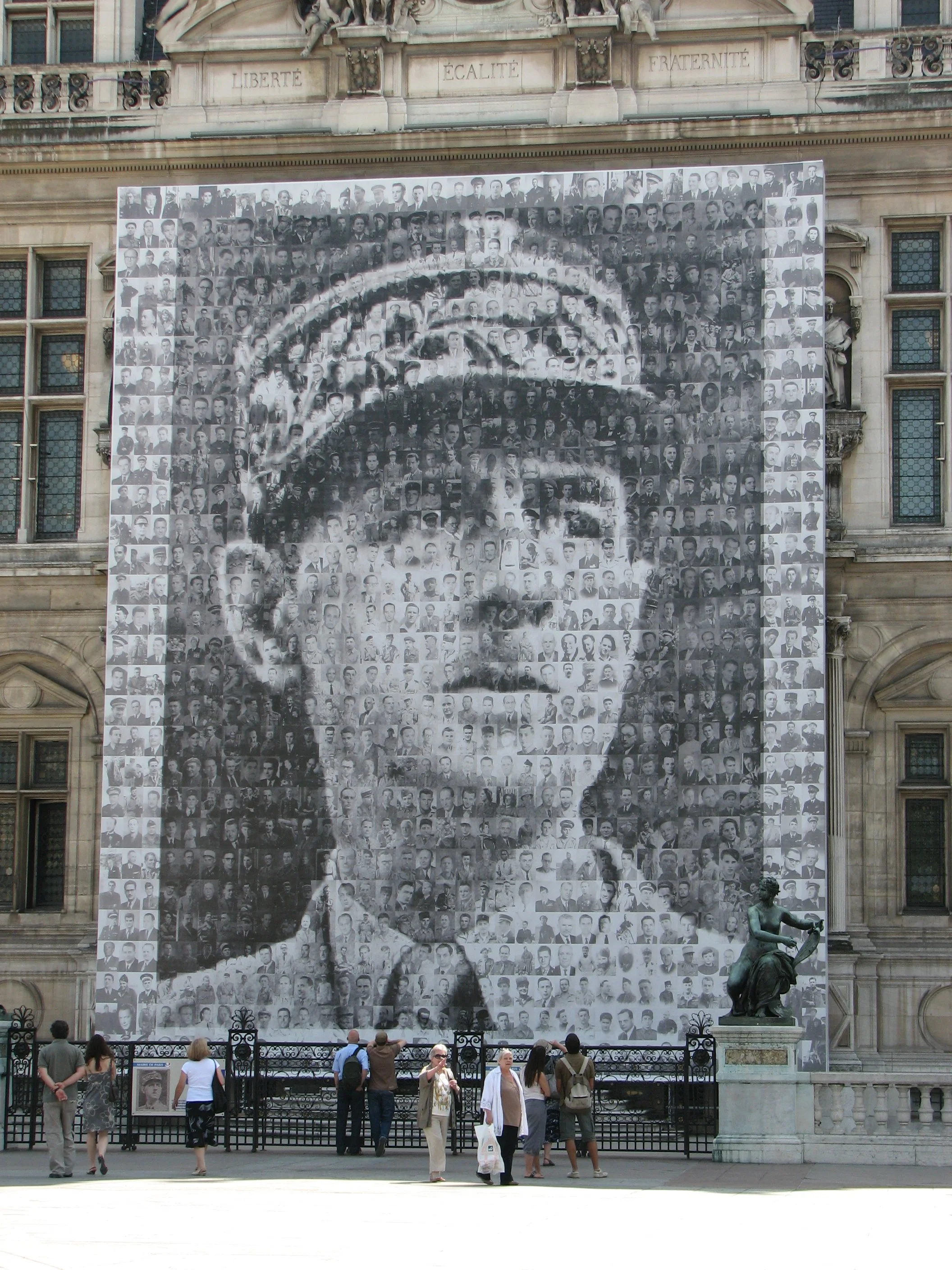 Picture of General Charles de Gaulle made up of other pictures of him