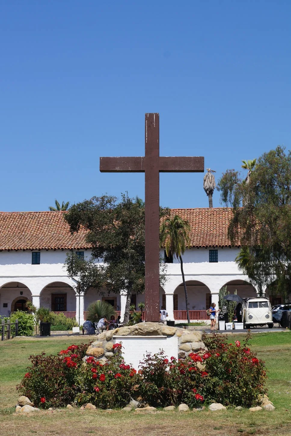 Mission Santa Barbara: Cross