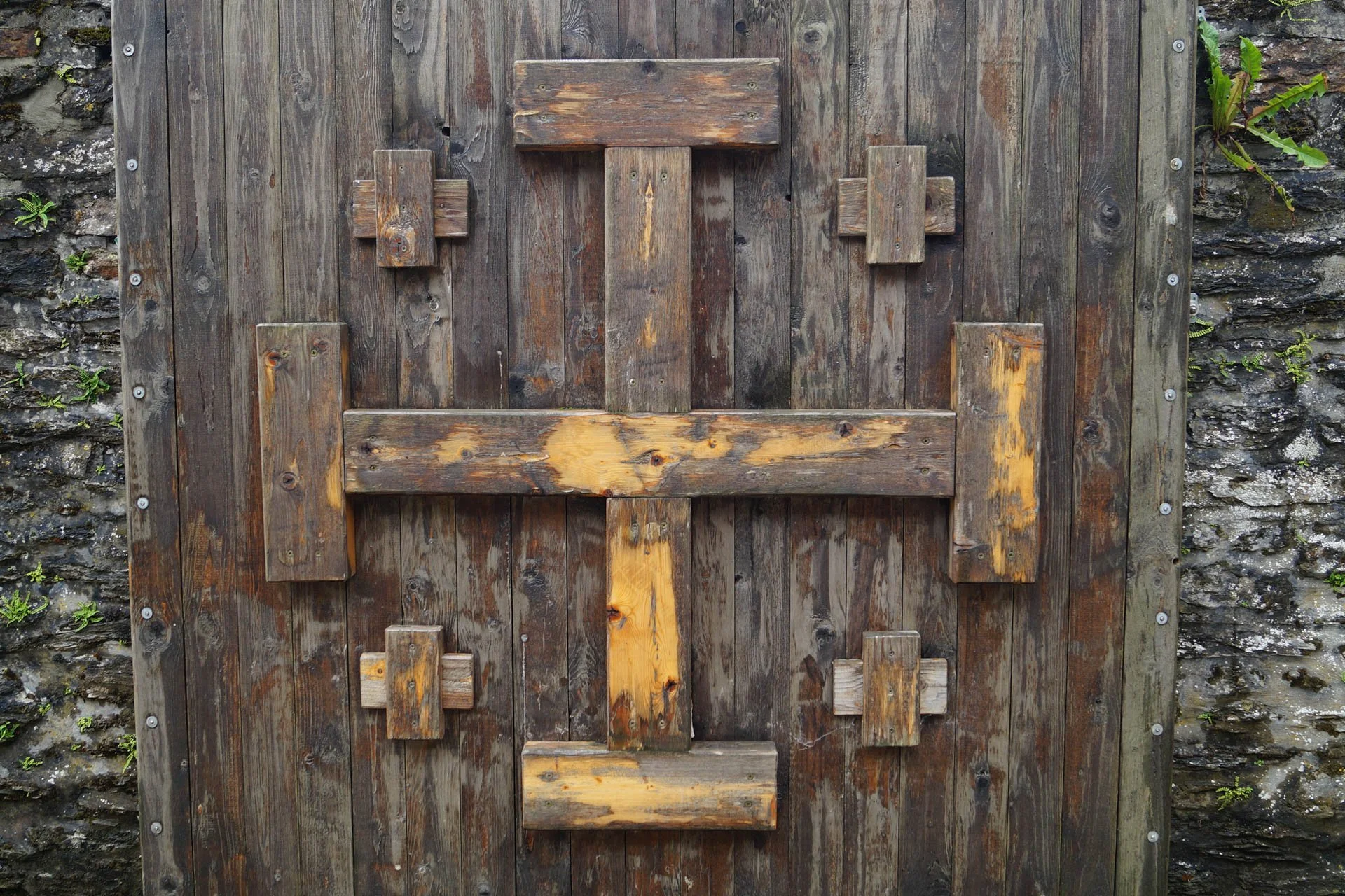 Chateau-Fort de Bouillon, The Cross of Jerusalem