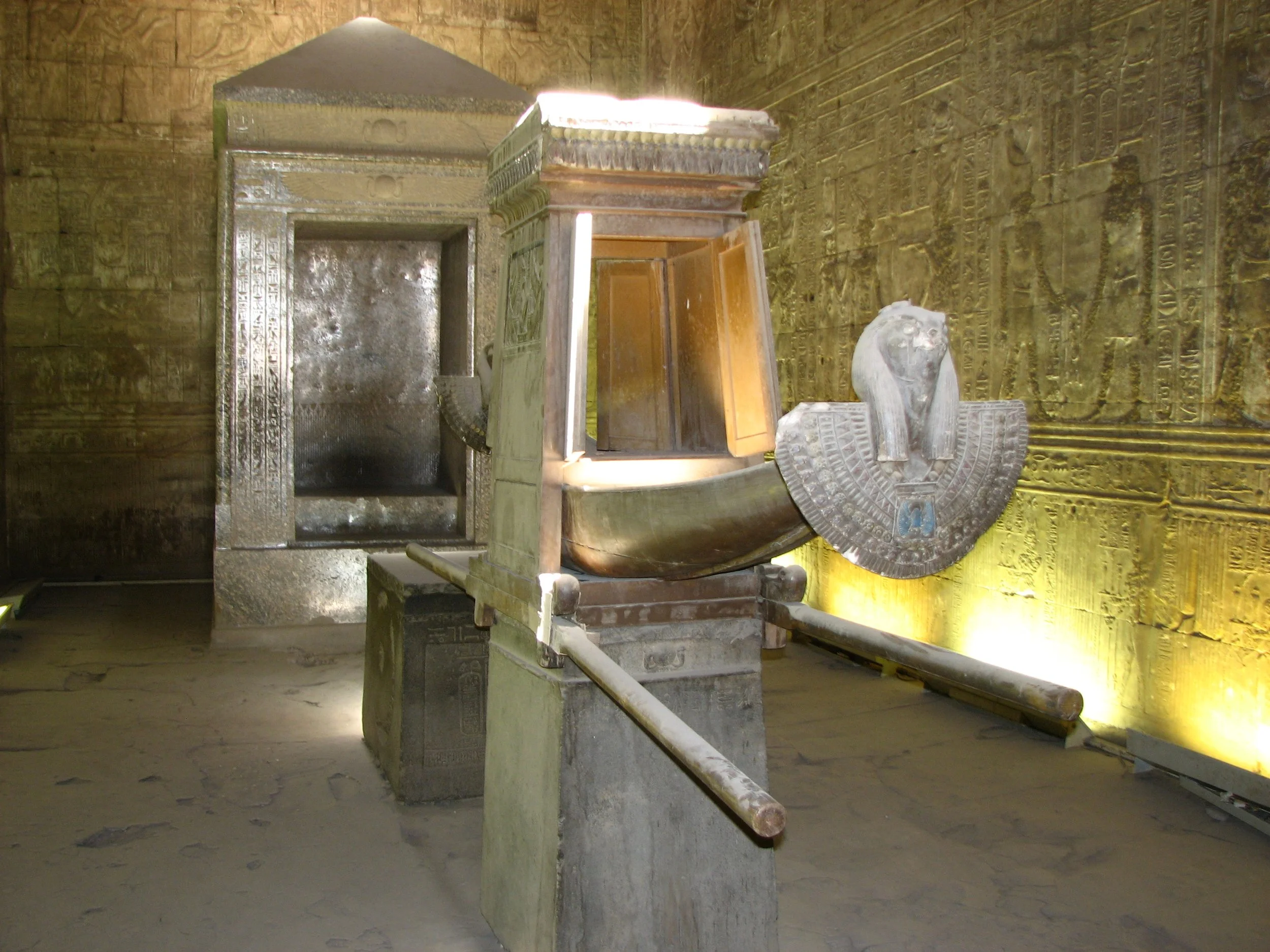 Edfu Temple, The Nile on the way to Luxor