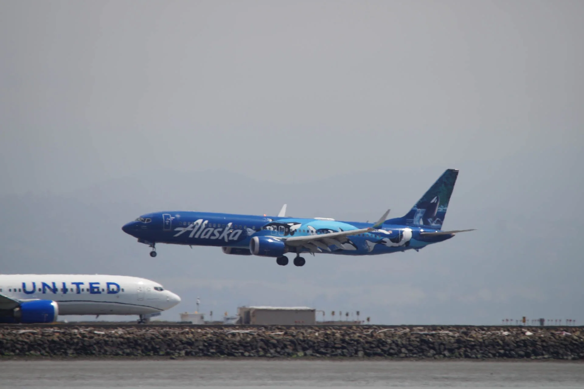 Alaska Airlines_N932AK_Boeing 737Max9_West Coast Wonders