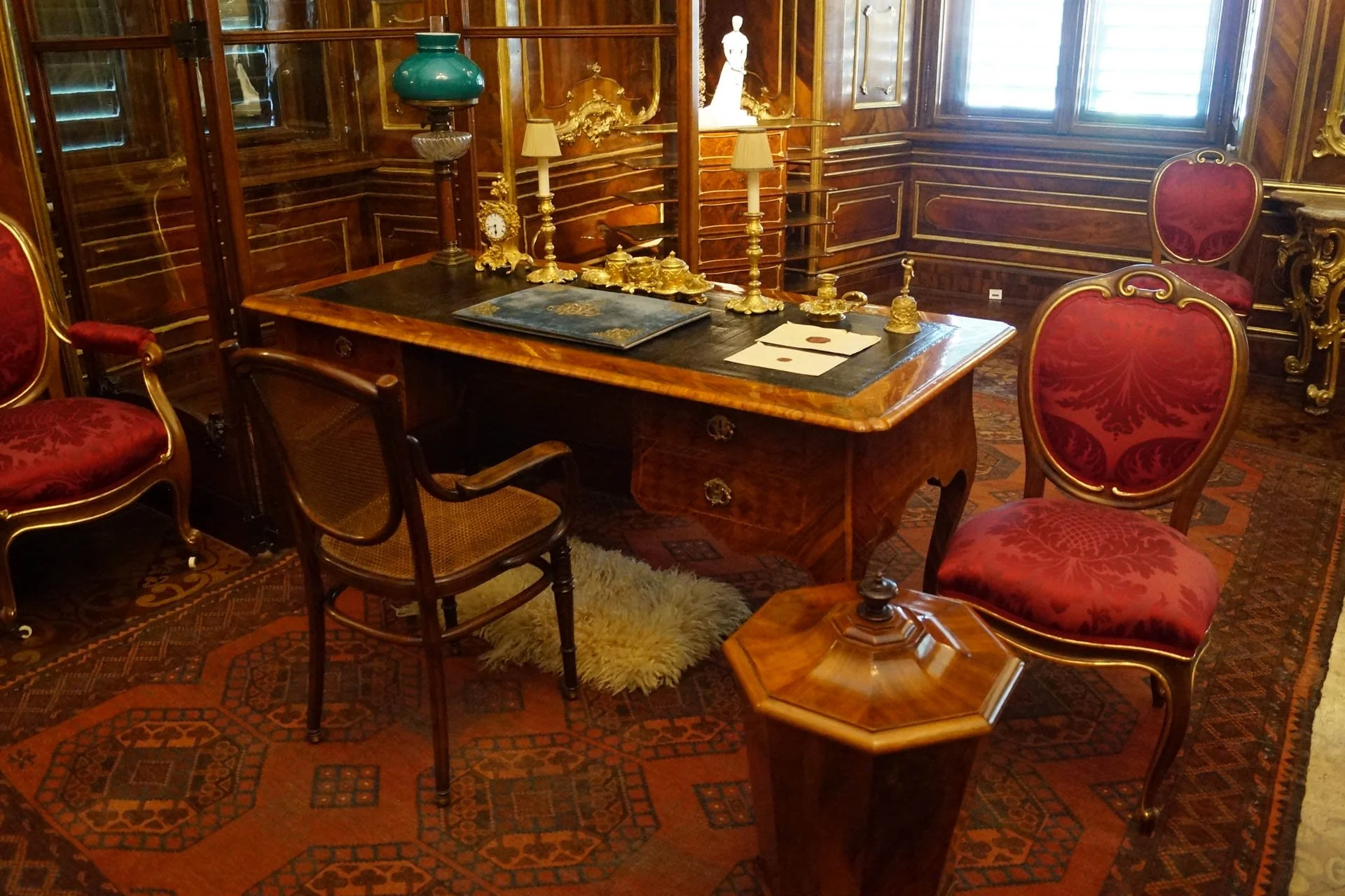 Vienna - Schonbrunn Palace - Desk