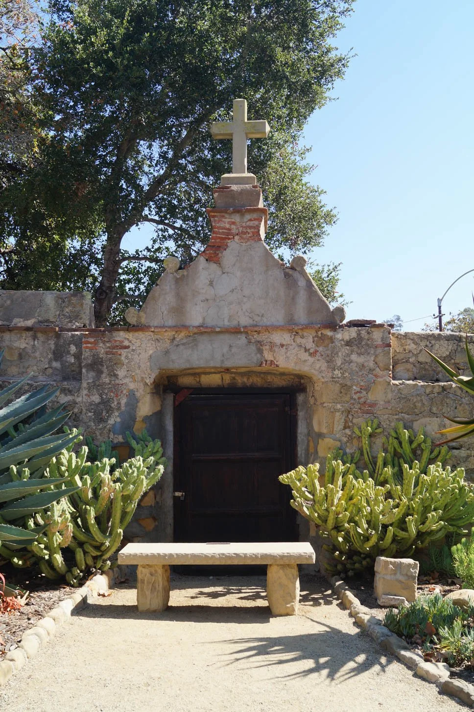 Mission Santa Barbara: Cemetery