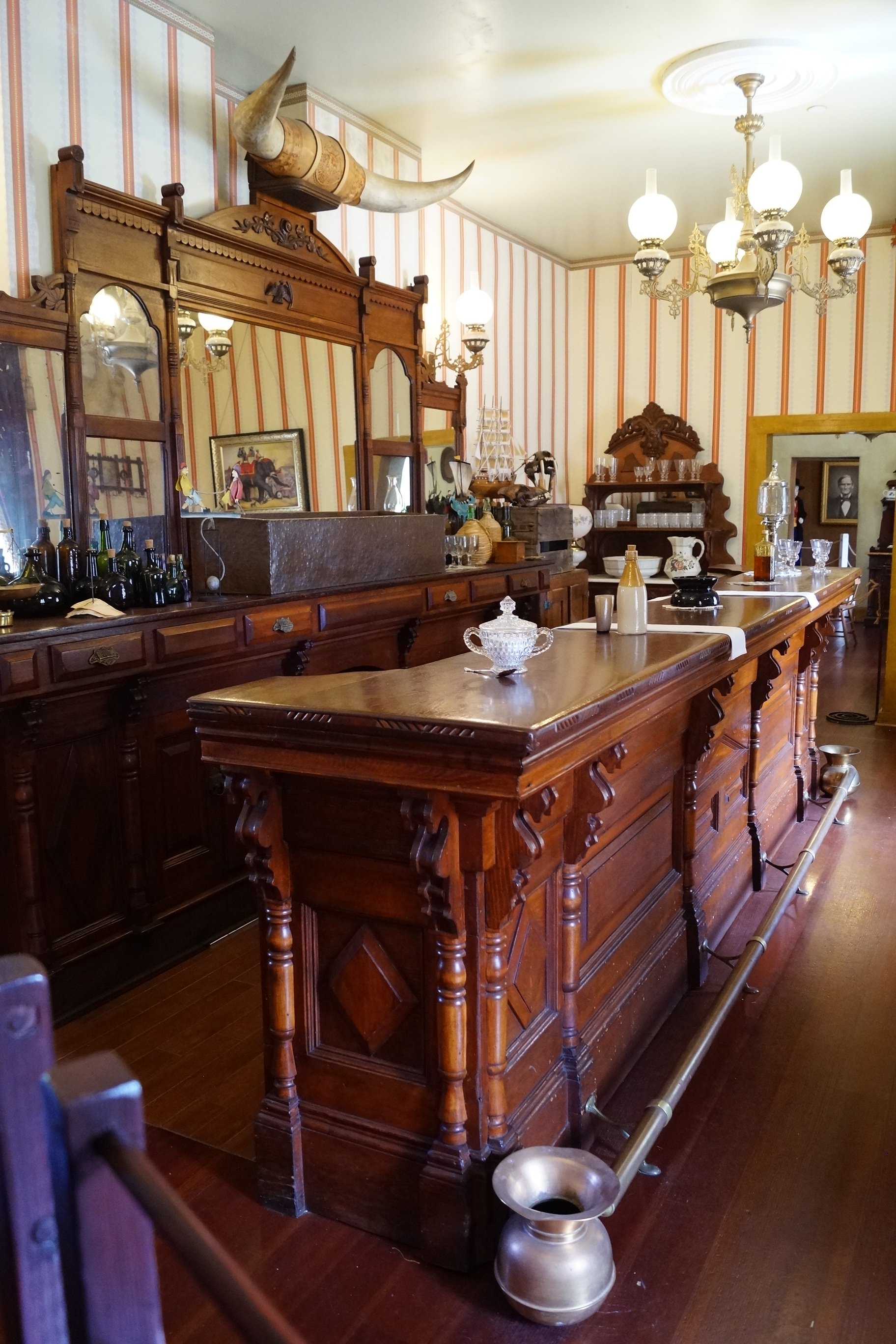 Old Town San Diego: Cosmopolitan Hotel – Saloon