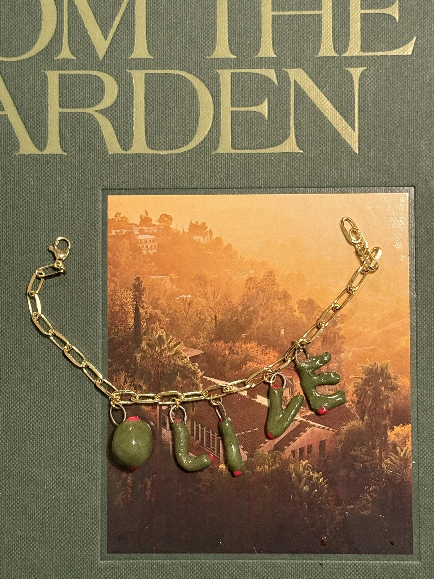 OLIVE BRACELET