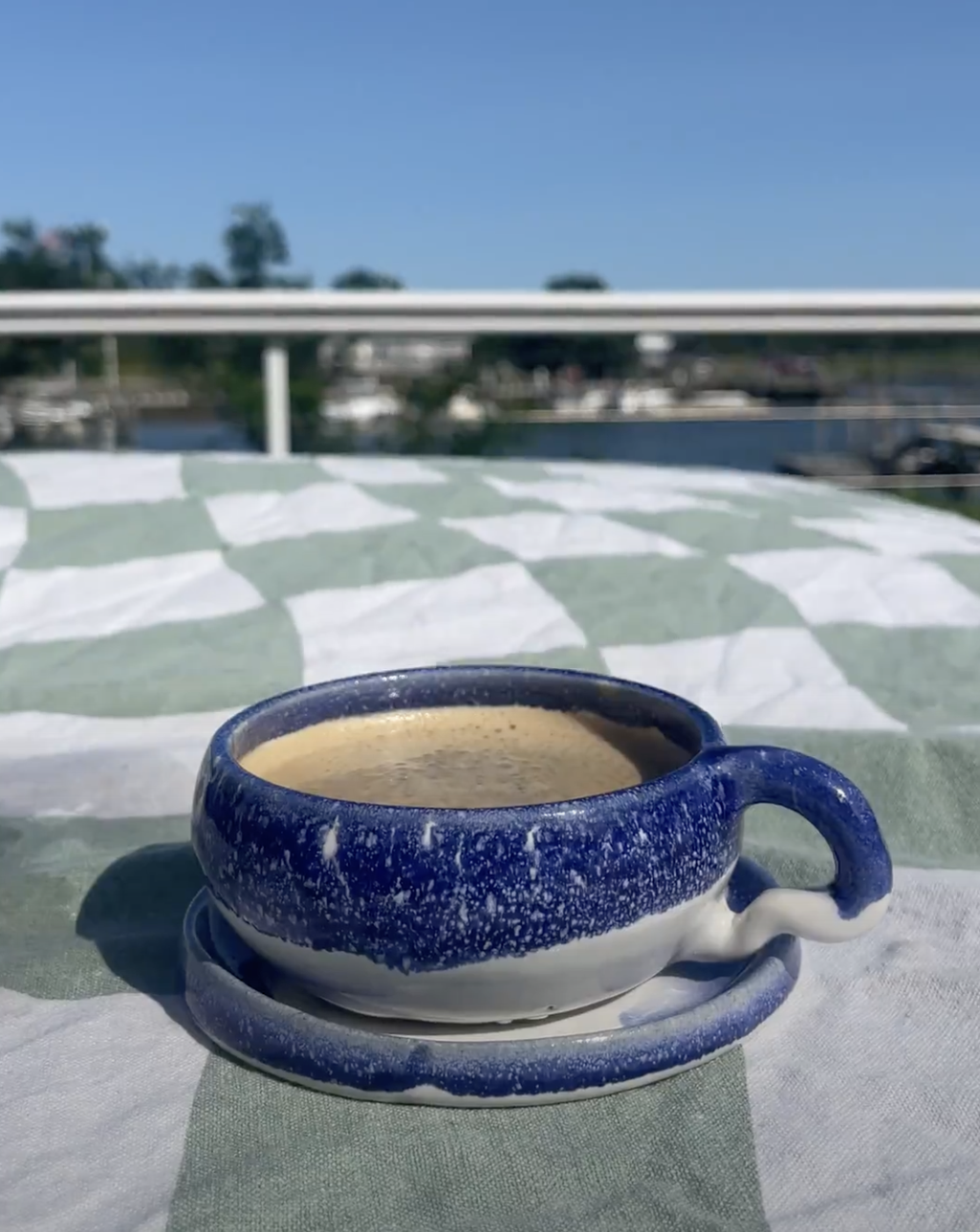 BLUE-WHITE LATTE MUG