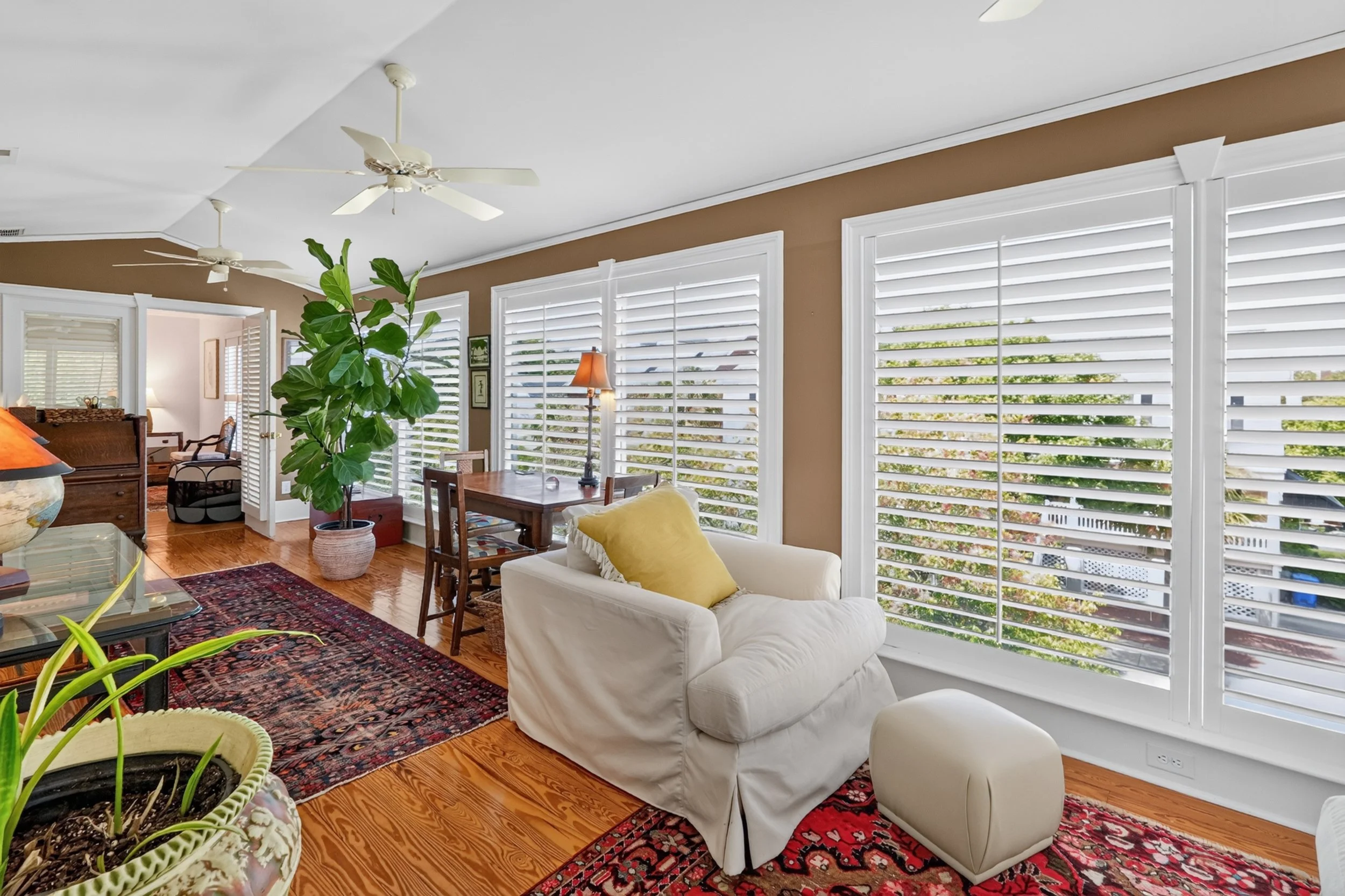 10 Sunroom.jpg