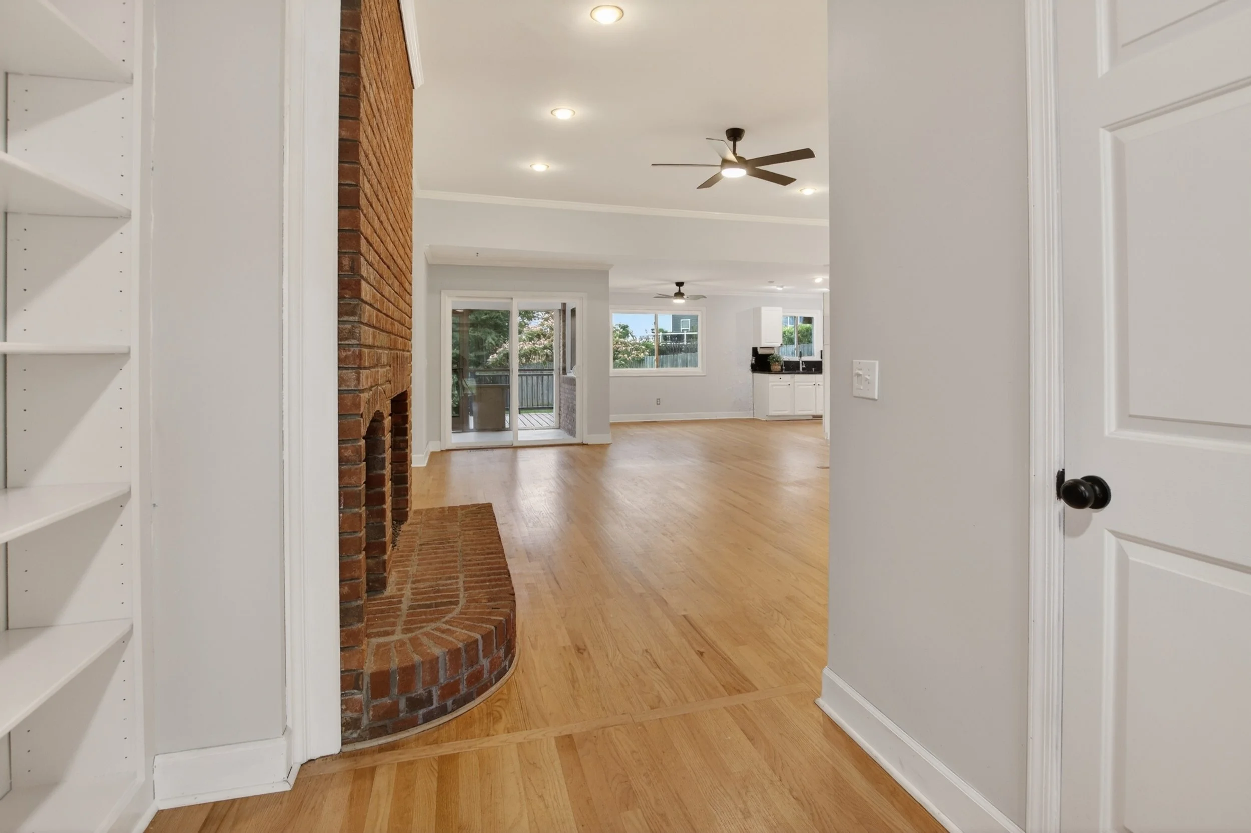 5 Foyer.jpg