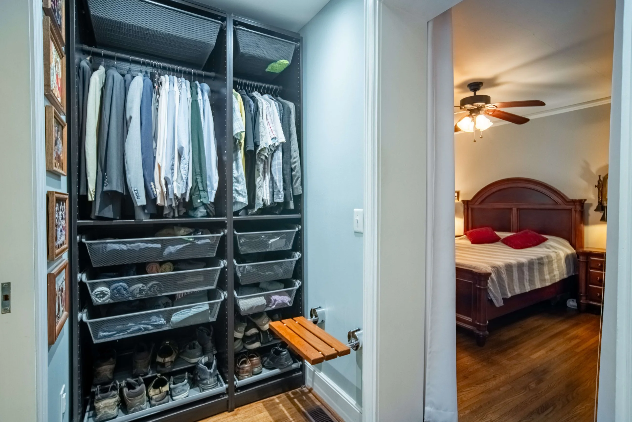 20 Closet_compressed.jpg