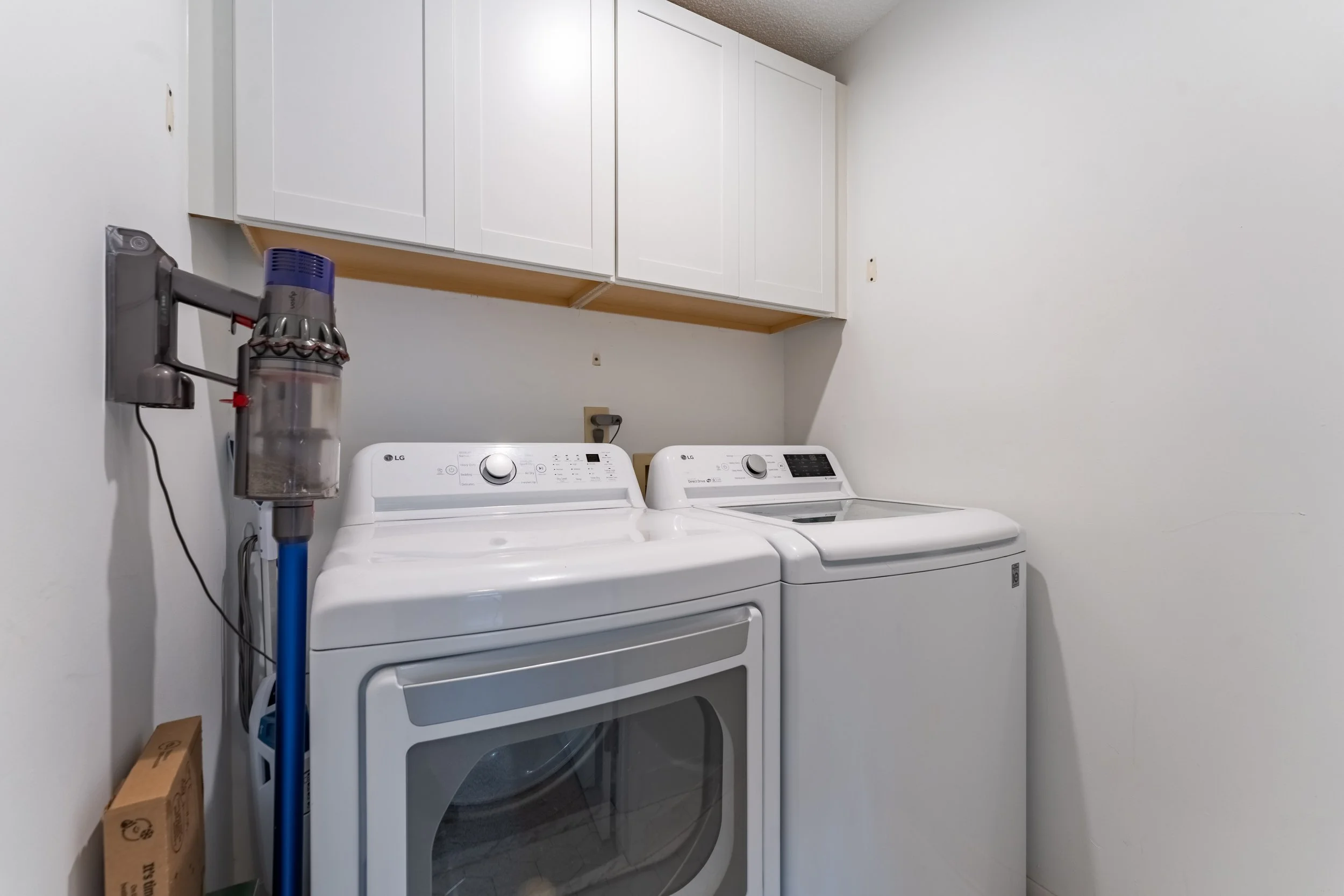 30 Laundry.jpg