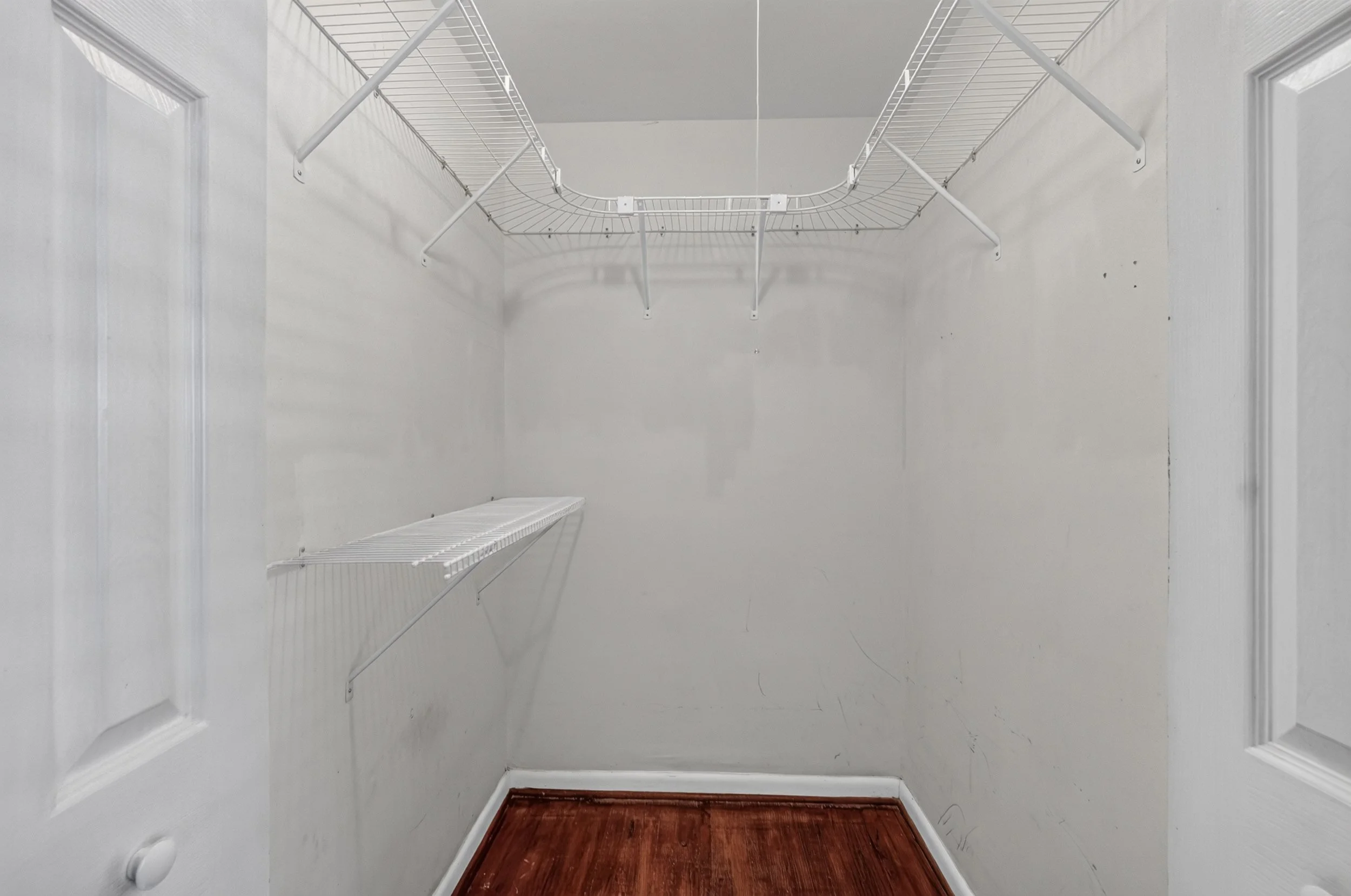 27 Primary Closet.jpg