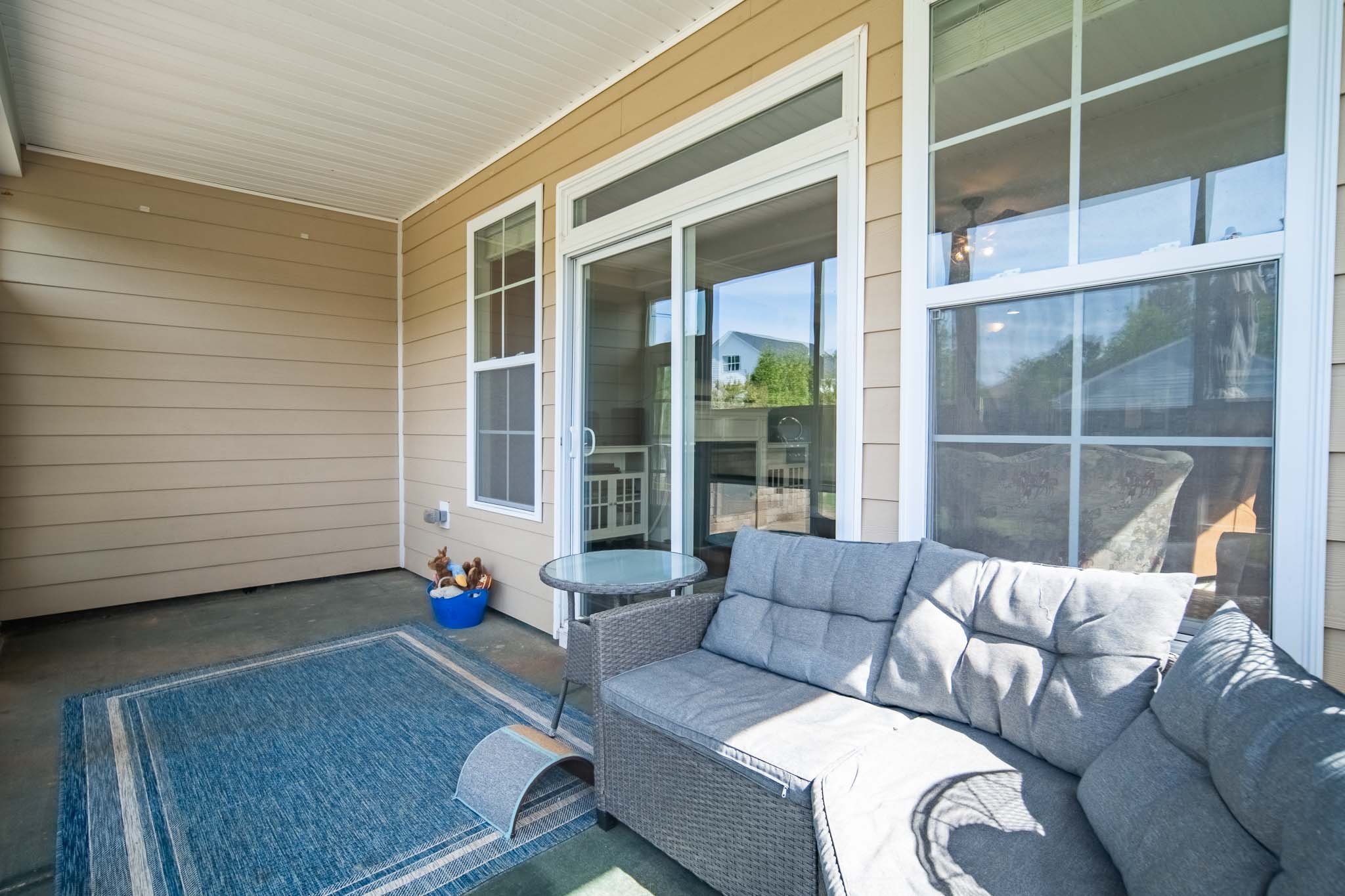 30 Screened Porch.jpg