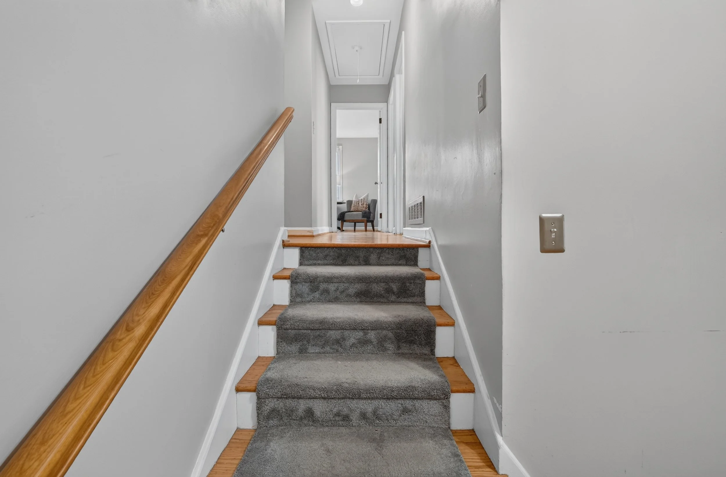 10b Upstairs.jpg