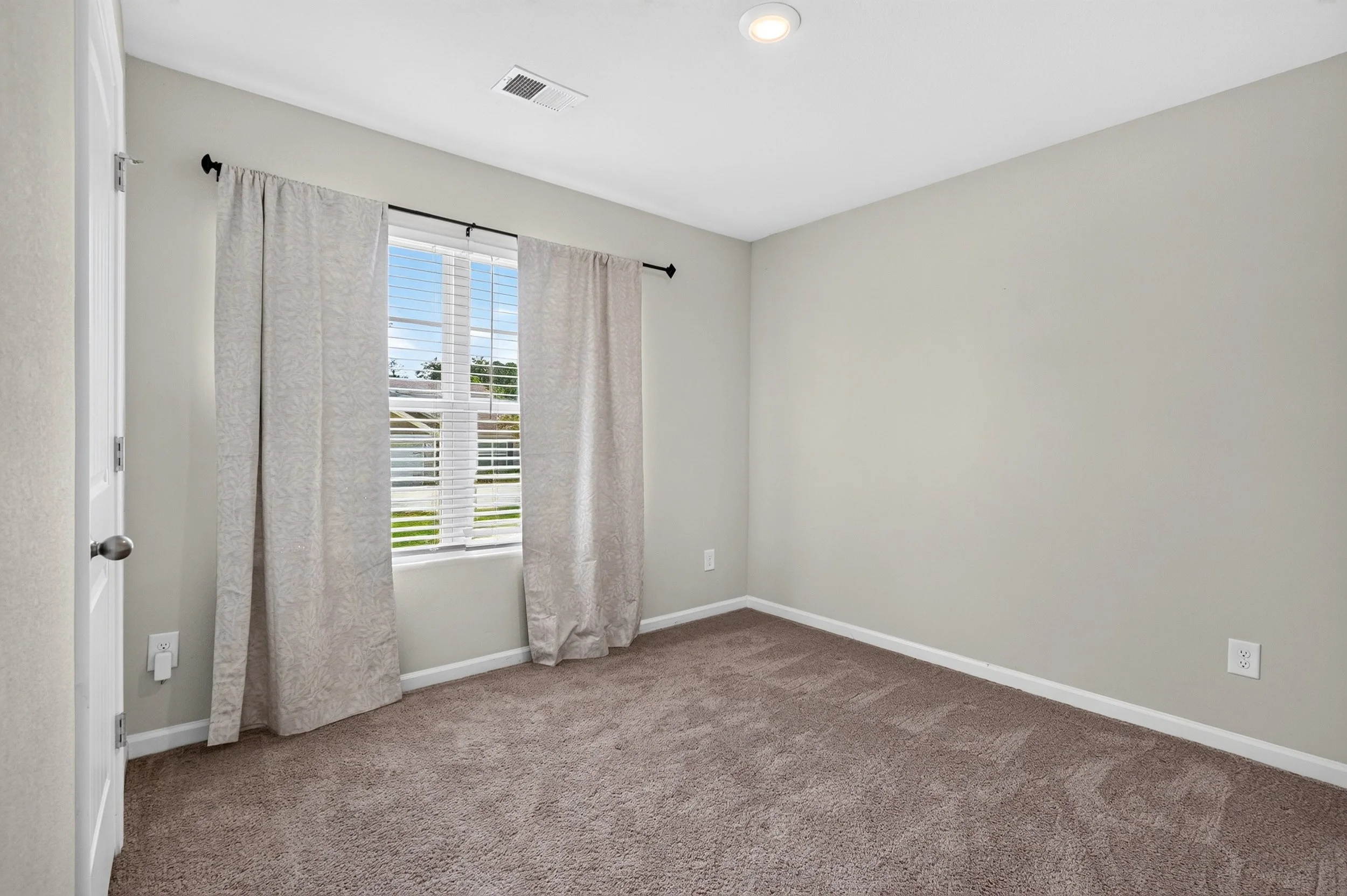 34 Second Bedroom.jpg