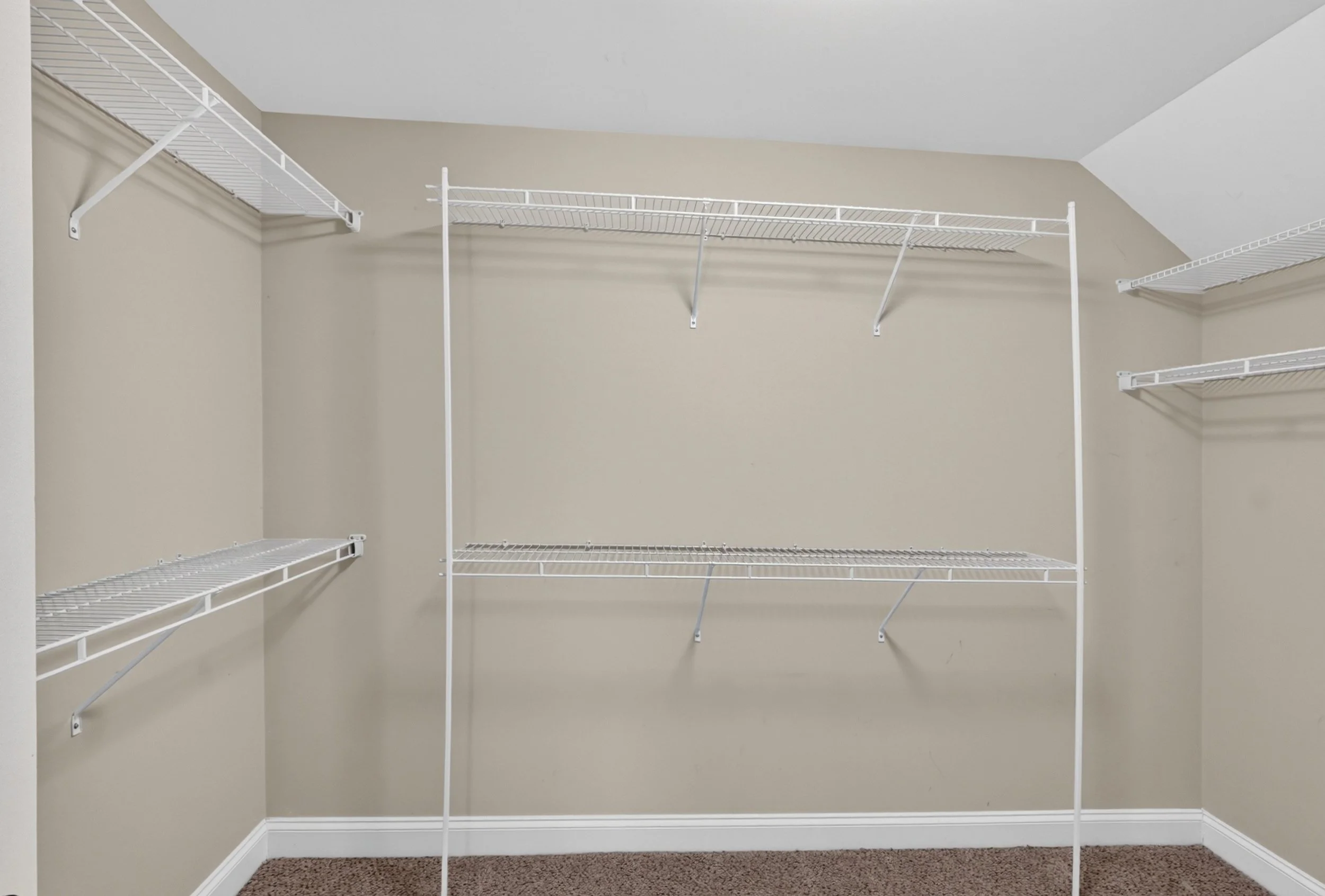 49 Primary Closet.jpg