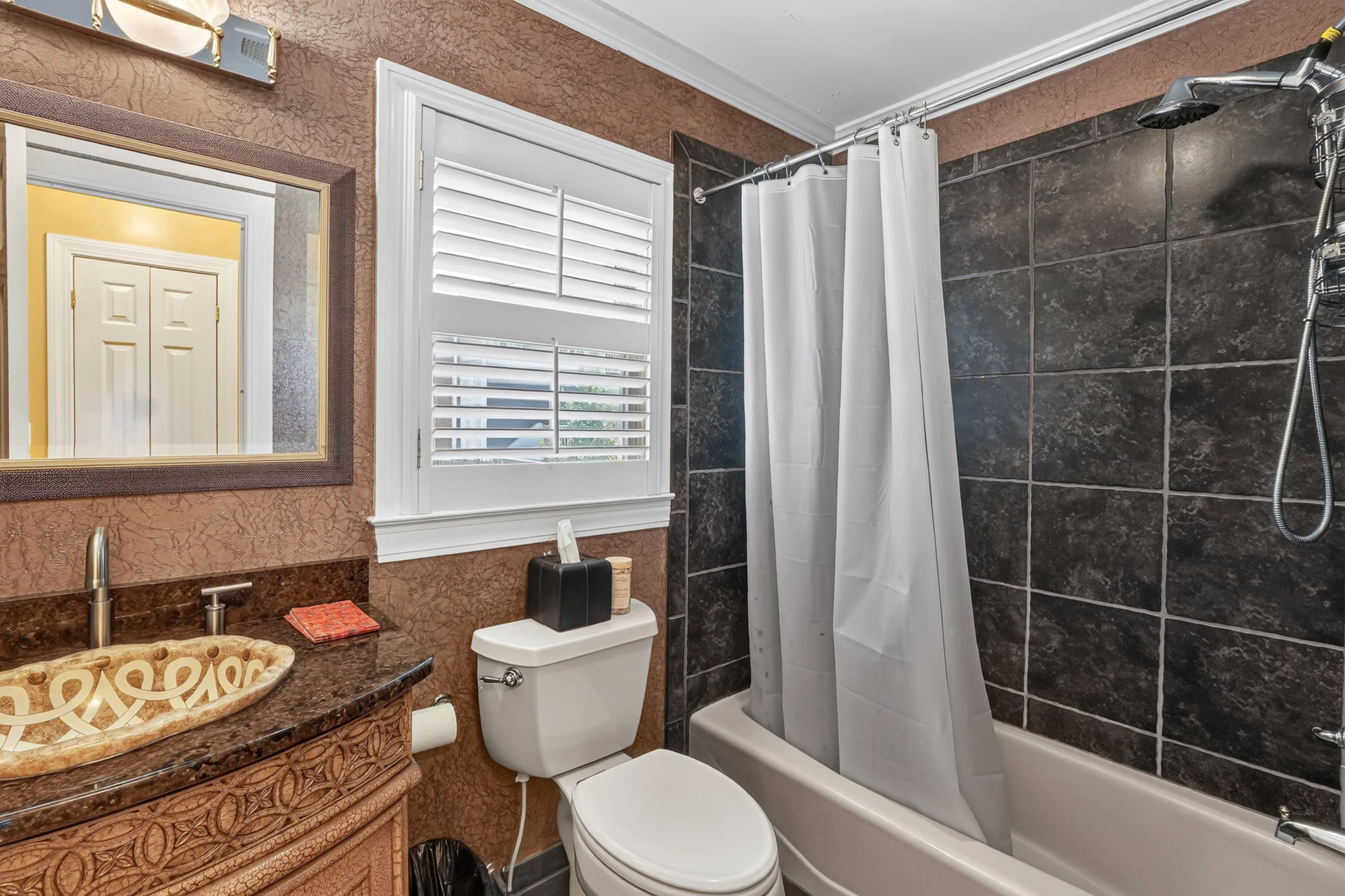 23 Hall Bath.jpg