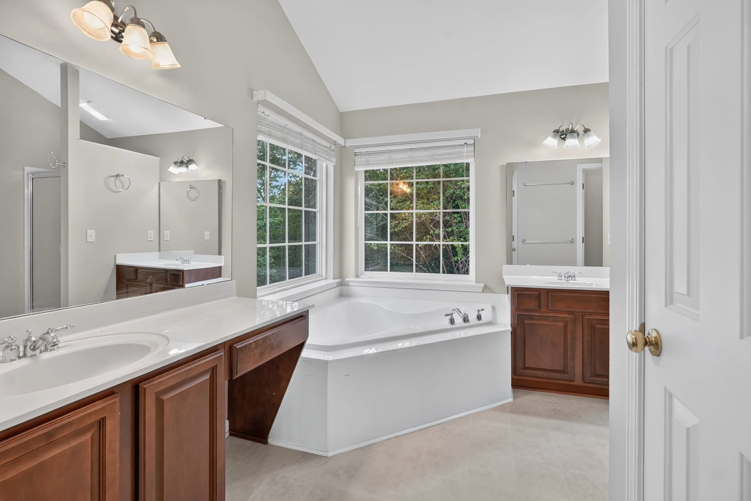 31 Primary Bath.jpg