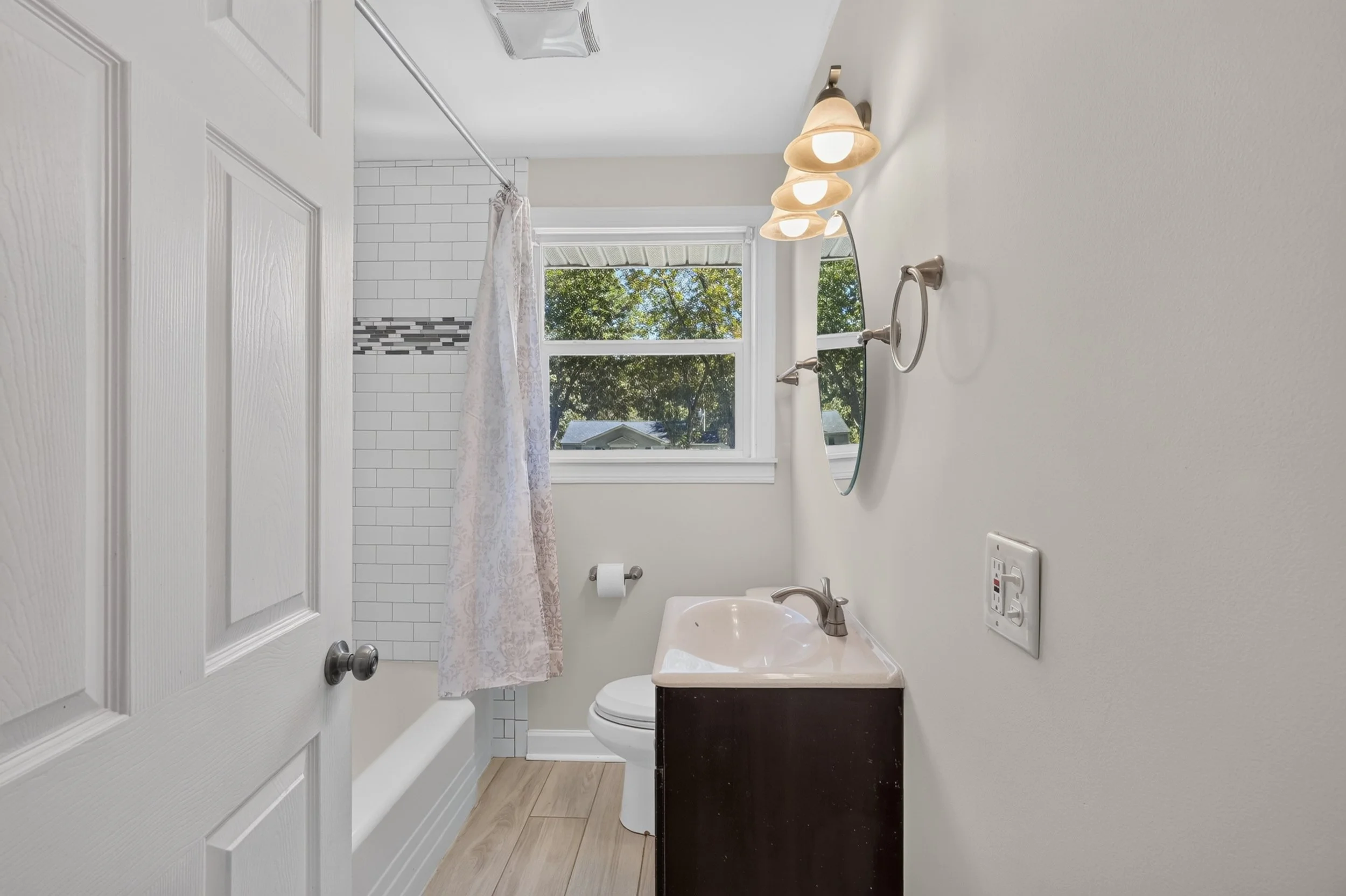 30 Hall Bath.jpg