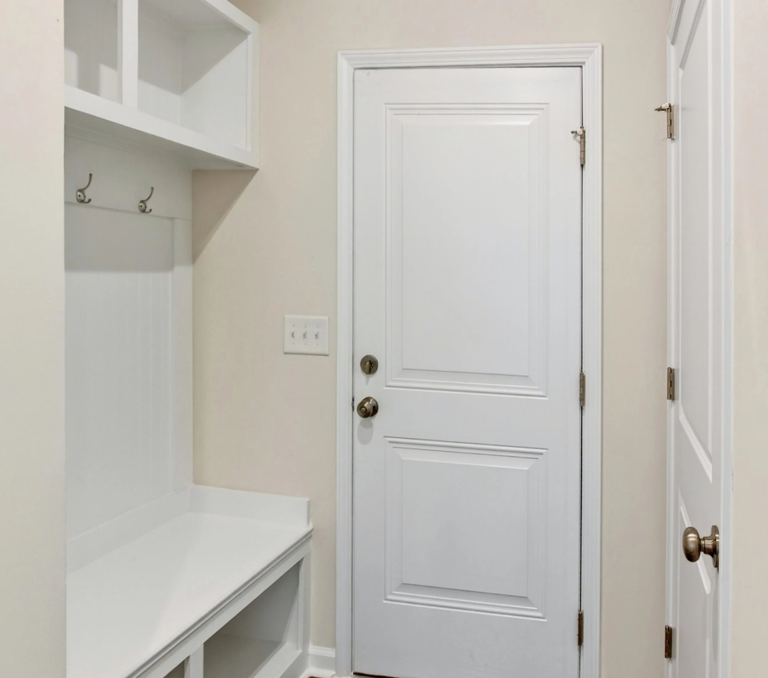 33 Mudroom.jpg