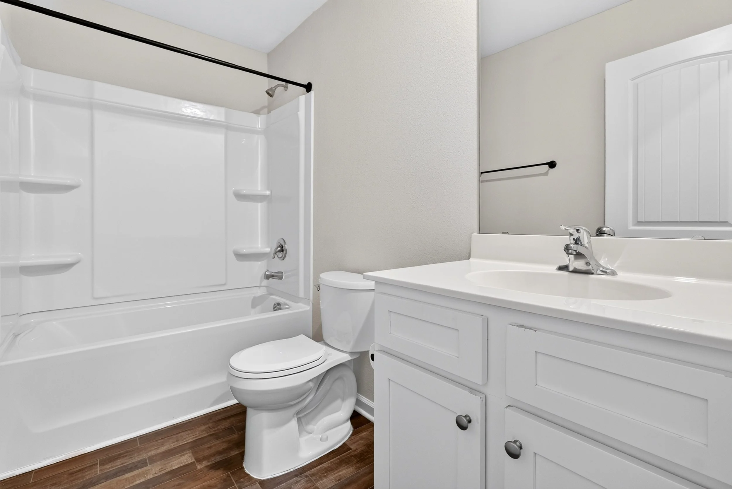 38 Hall Bath.jpg