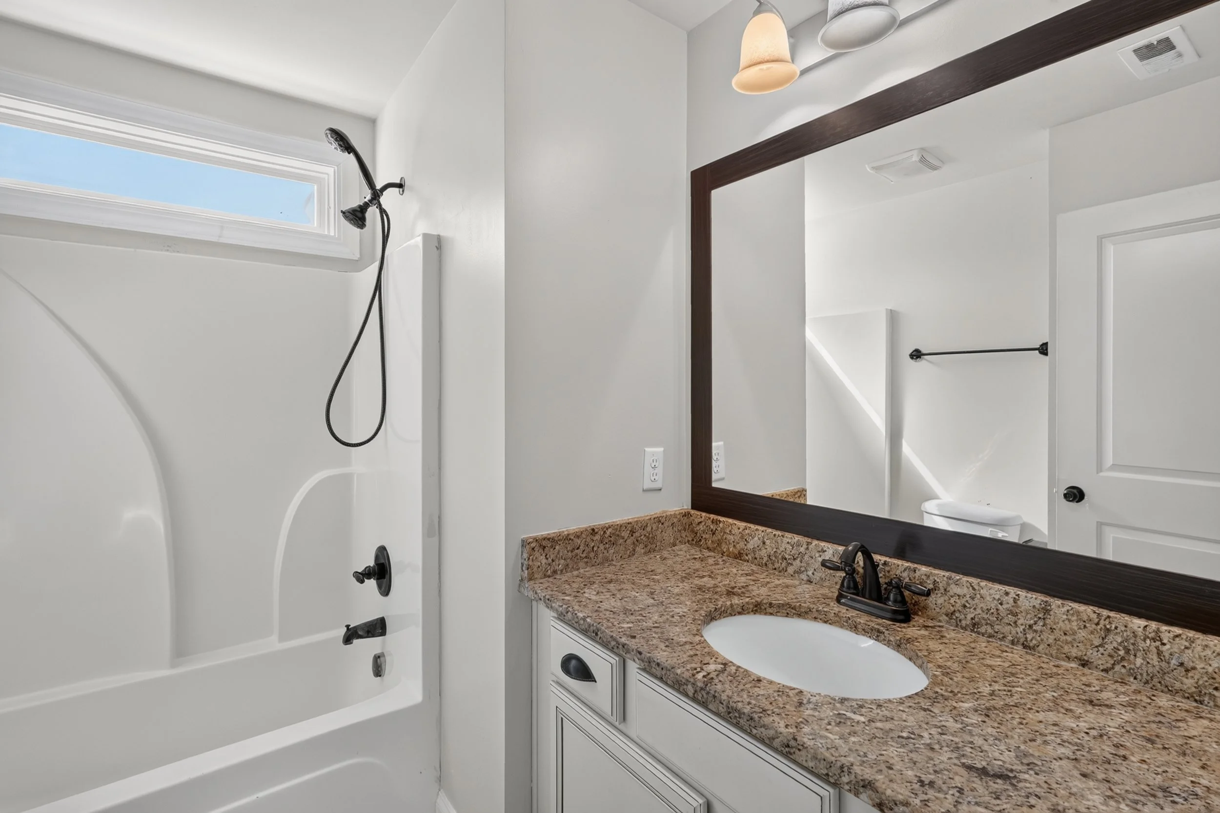64 Hall Bath.jpg