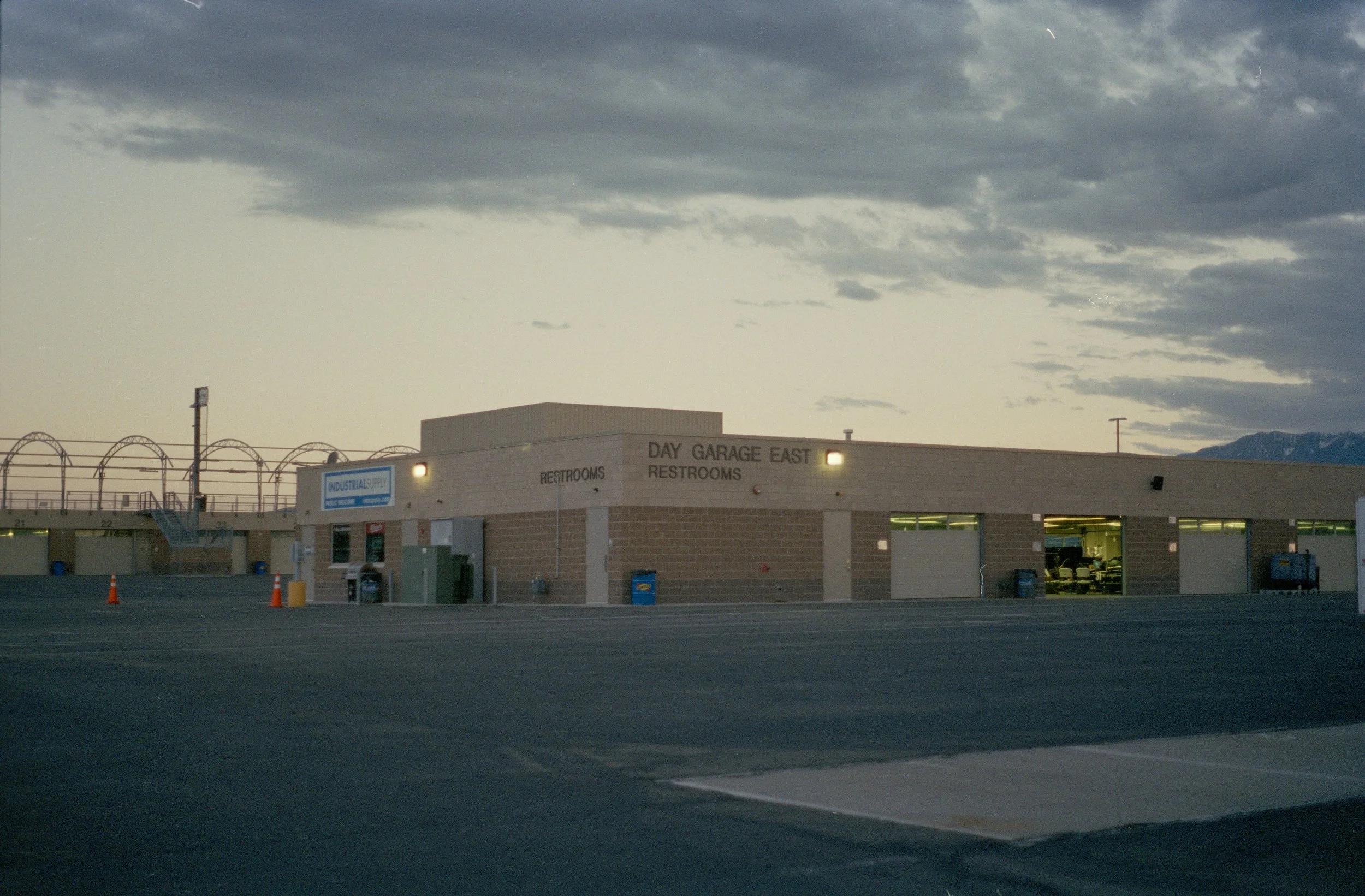 02.jpg