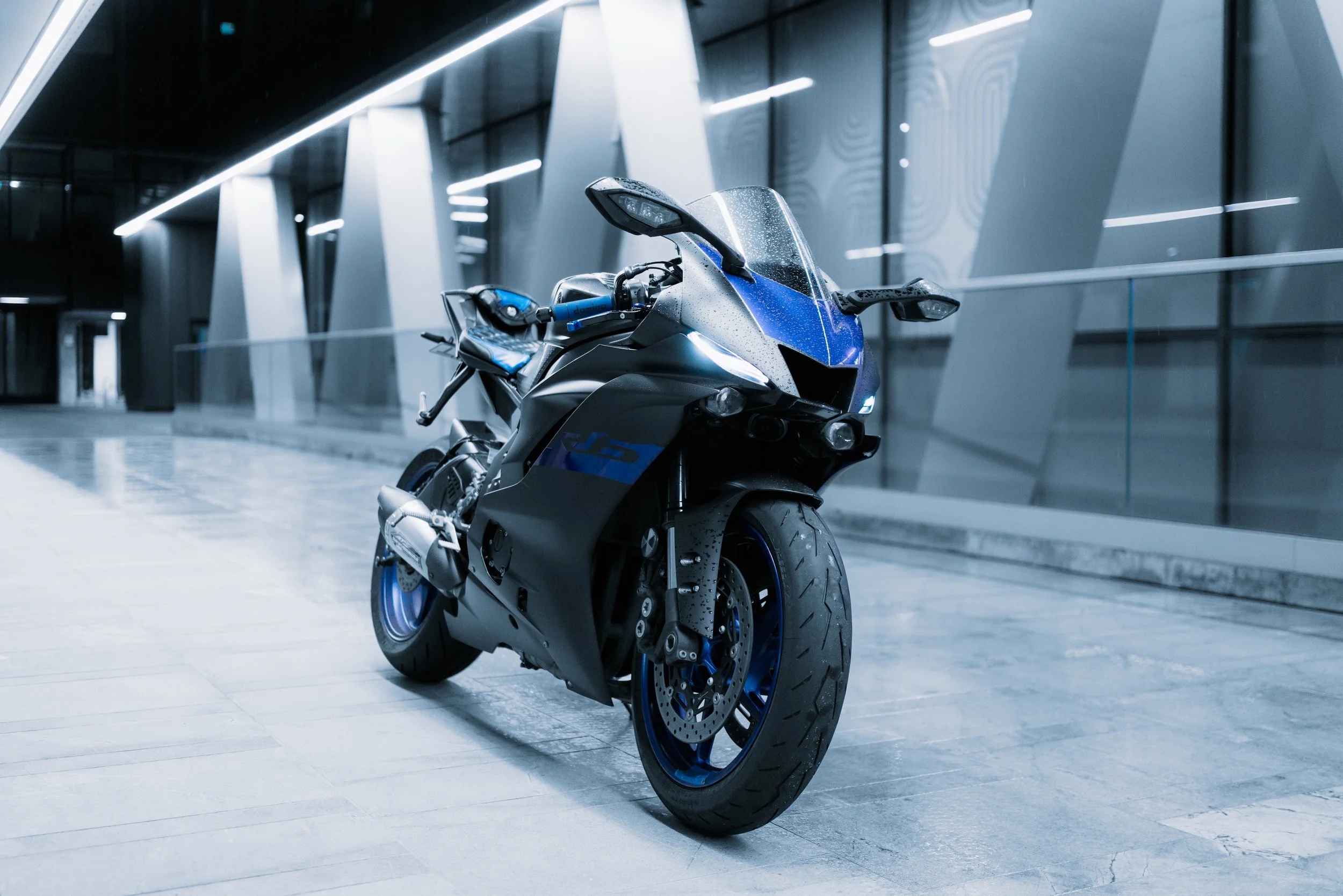 AUTOMOTIVE & LIFESTYLE