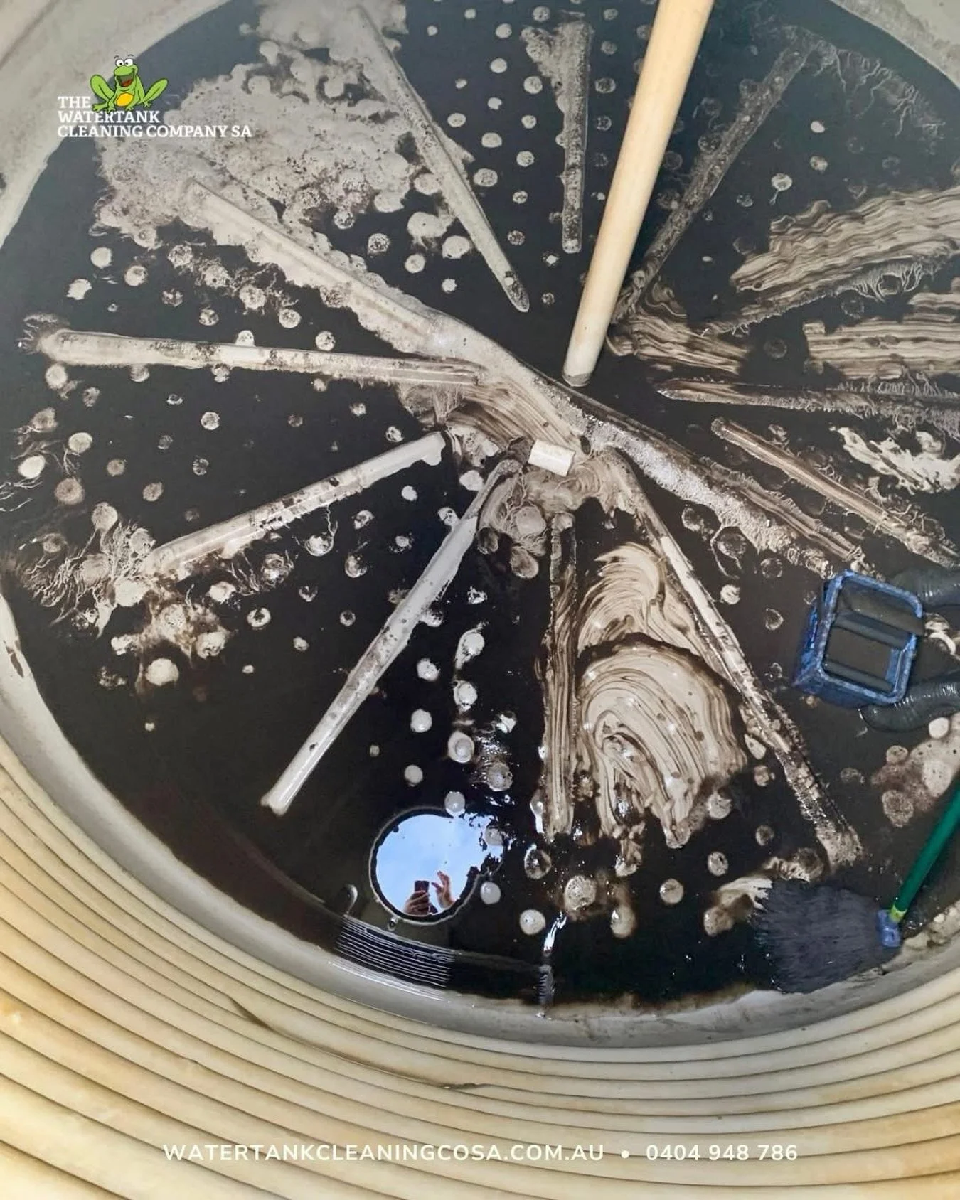 When years of bird droppings settle in your rainwater tank, they turn into a thick, black sludge that clings to every surface. The only way to truly remove it is to wash it out completely! 🐦

This tank was carrying the legacy of countless pigeons. O