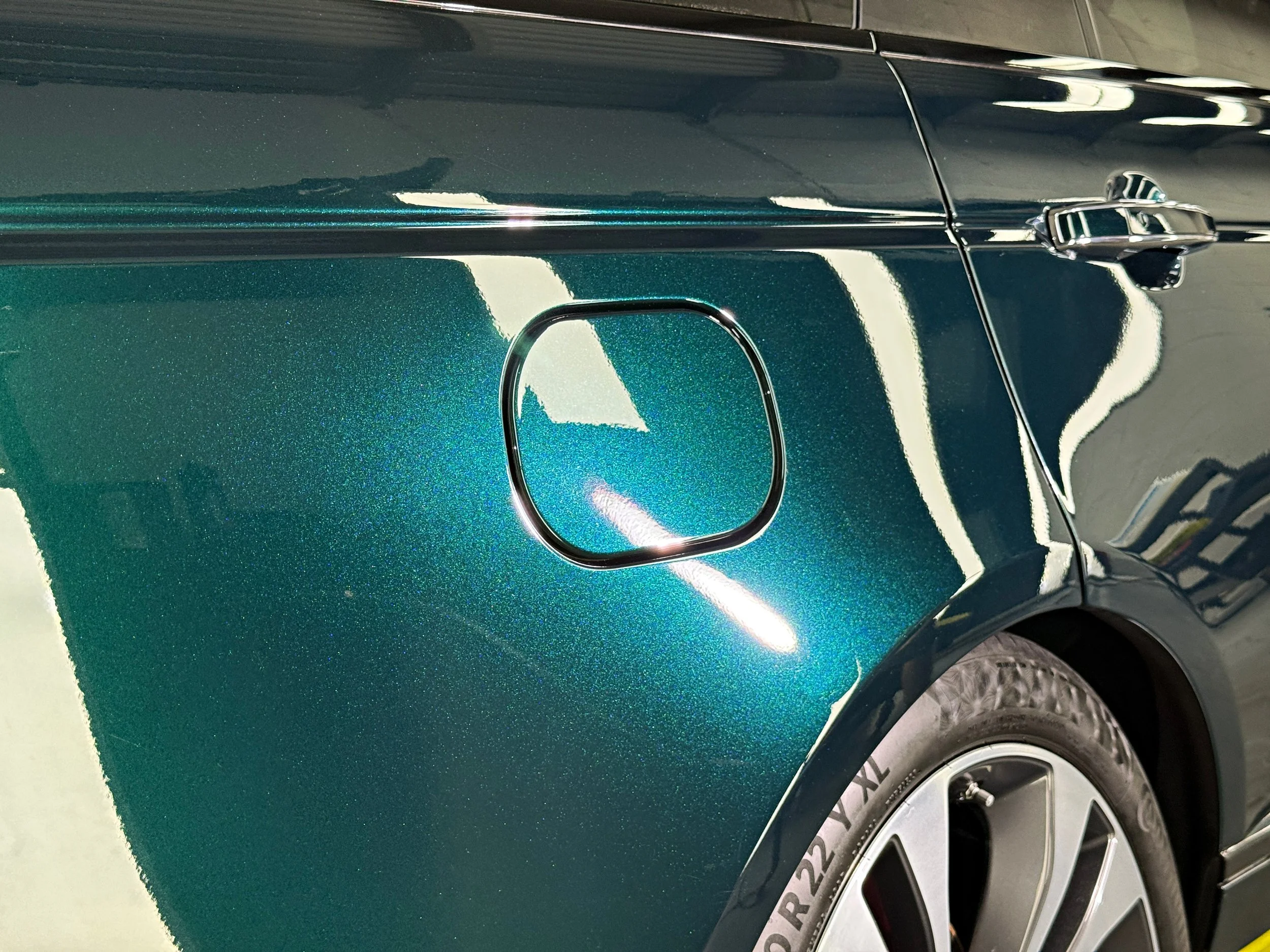 Range Rover rear quarter showing clearer reflections after two-stage paint enhancement