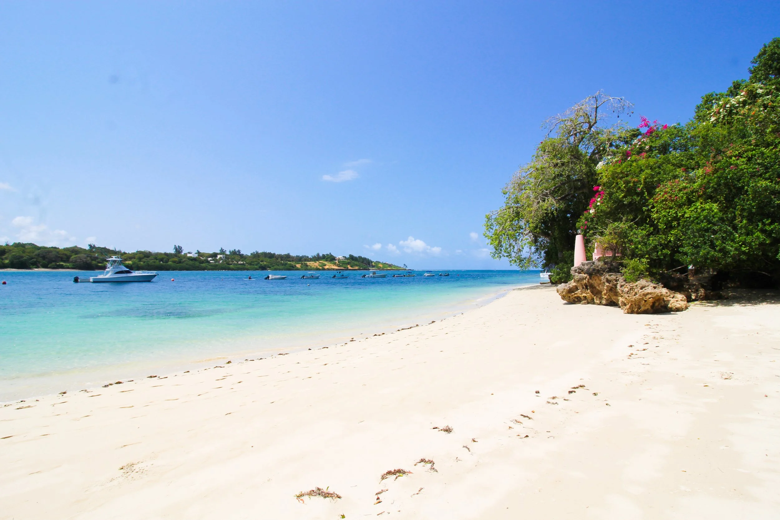 Mdoroni and Boat House Beach.jpg
