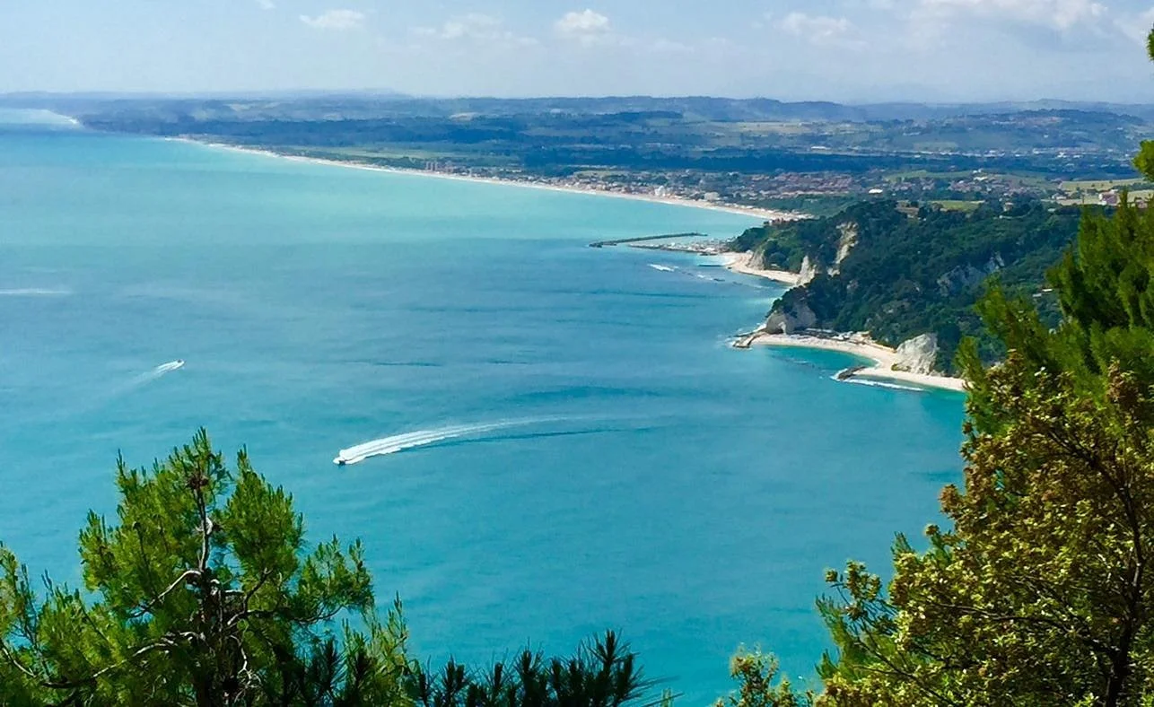 Costiera del Conero, Due Sorelle, Spiagge Sirolo