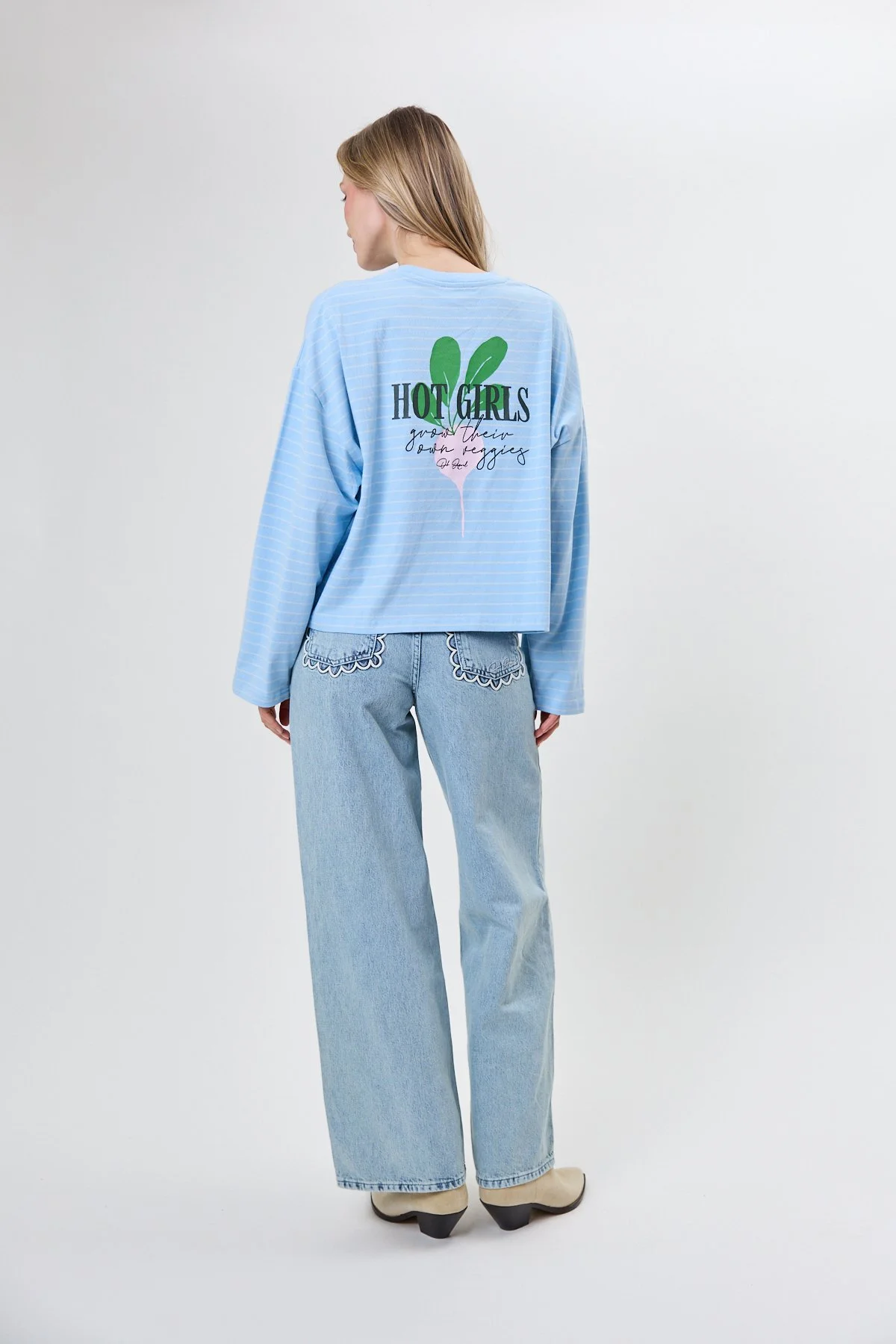 Regular Longsleeve Hot Girls_sky blue_1006042020_363.jpg