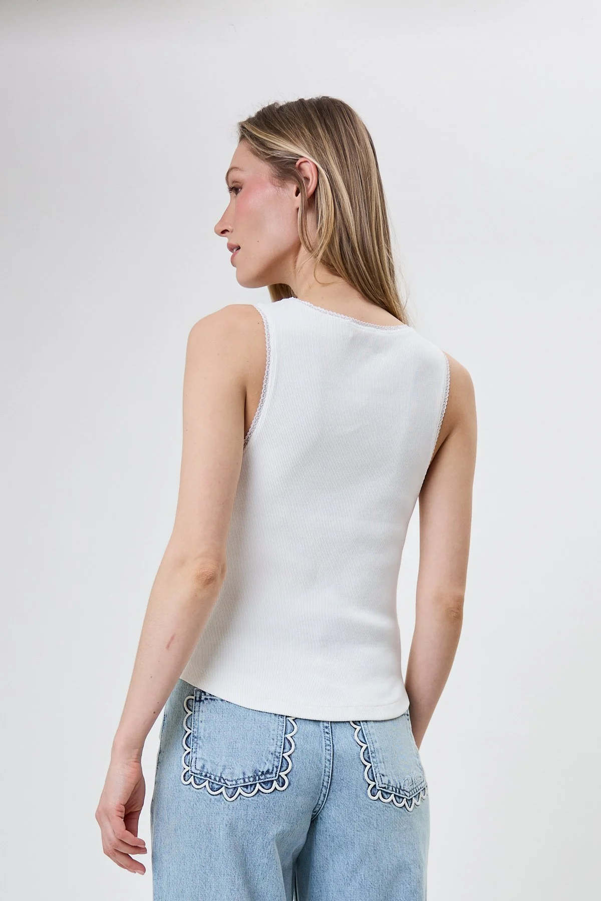 Jolie Lace Tanktop_white_1005881000_291.jpg