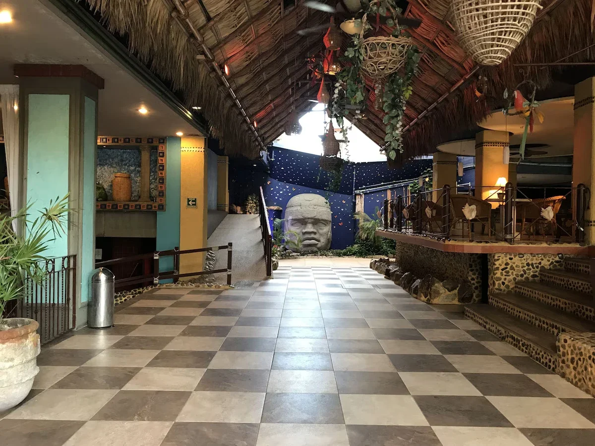 club_del_sol_acapulco_lobby.webp