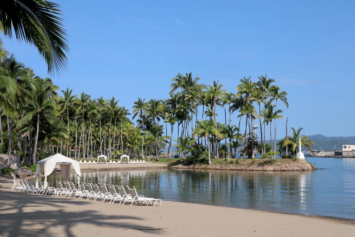 grand_isla_playa_instalaciones-grand-isla-navidad-resort-manzanillo-colima-13.jpg