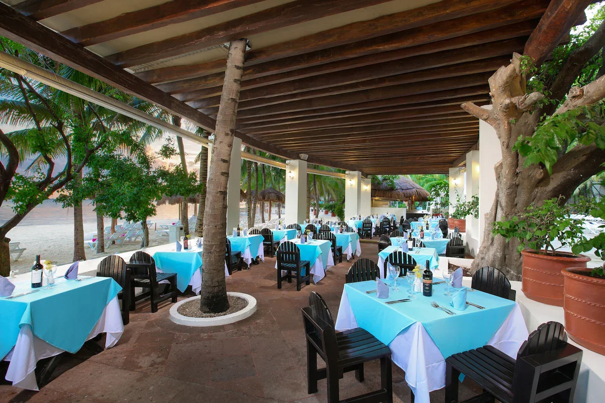 grand_oasis_restaurante_1.webp