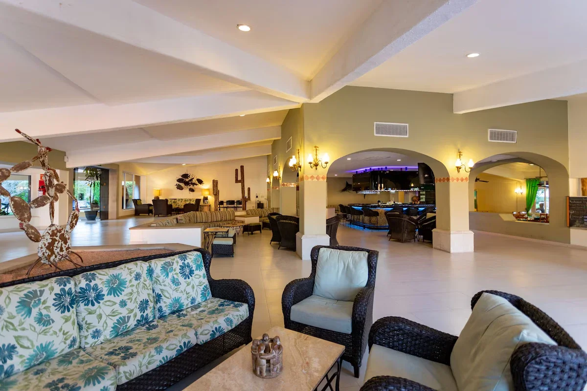 posada_real_los_cabos_lobby.webp