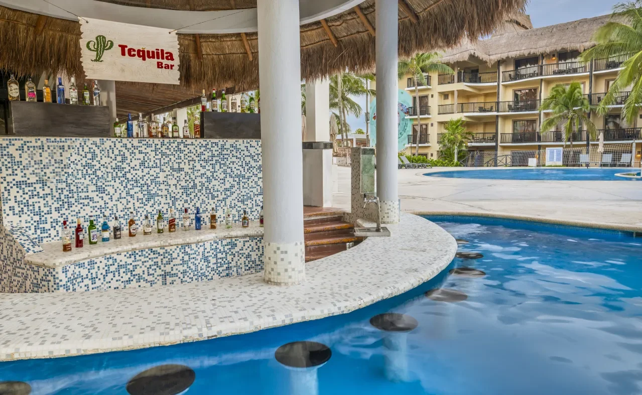 catalonia_rivieramaya-tequila-bar-02-0.jpg.webp